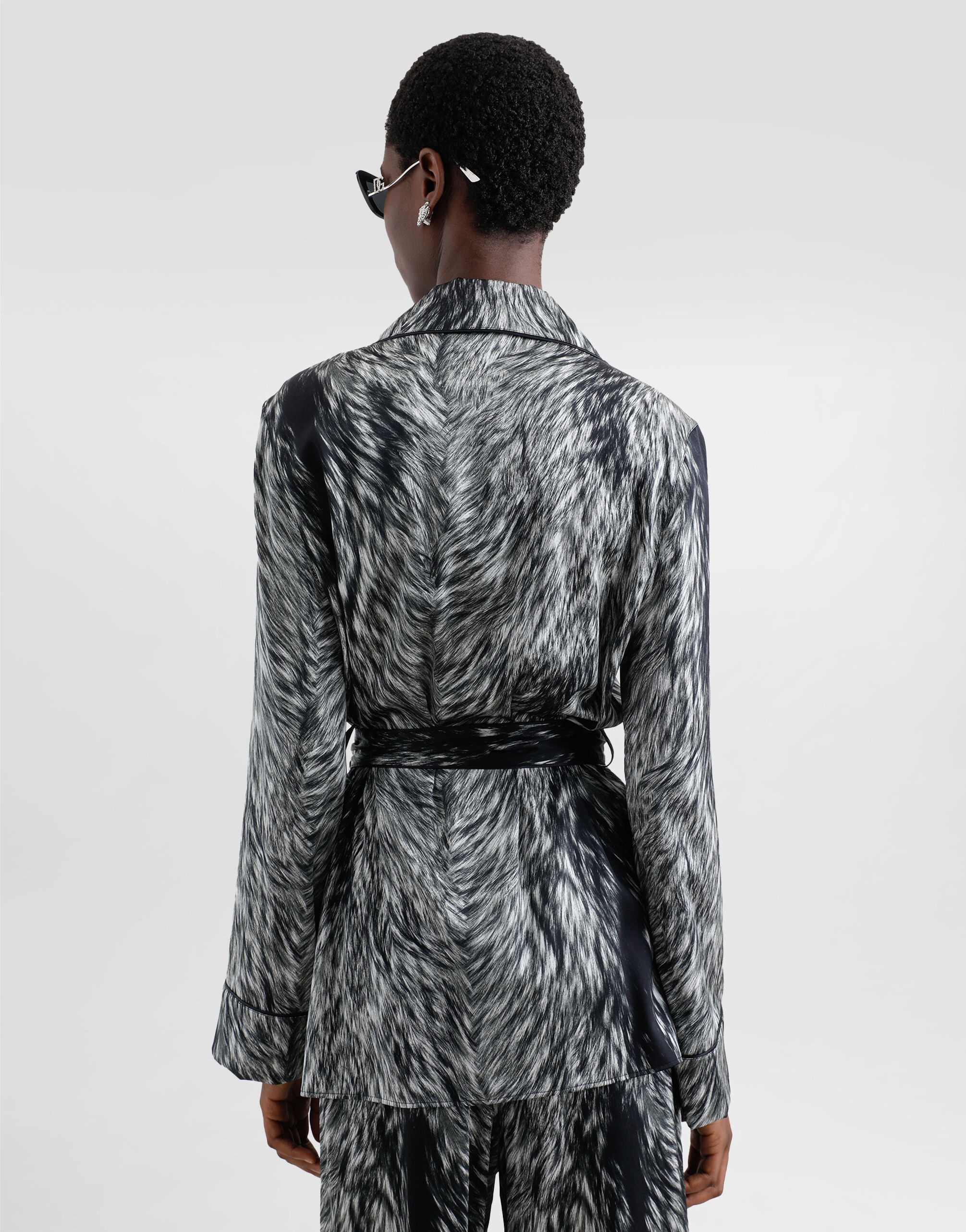 Silk satin pajama shirt with fur print - 5
