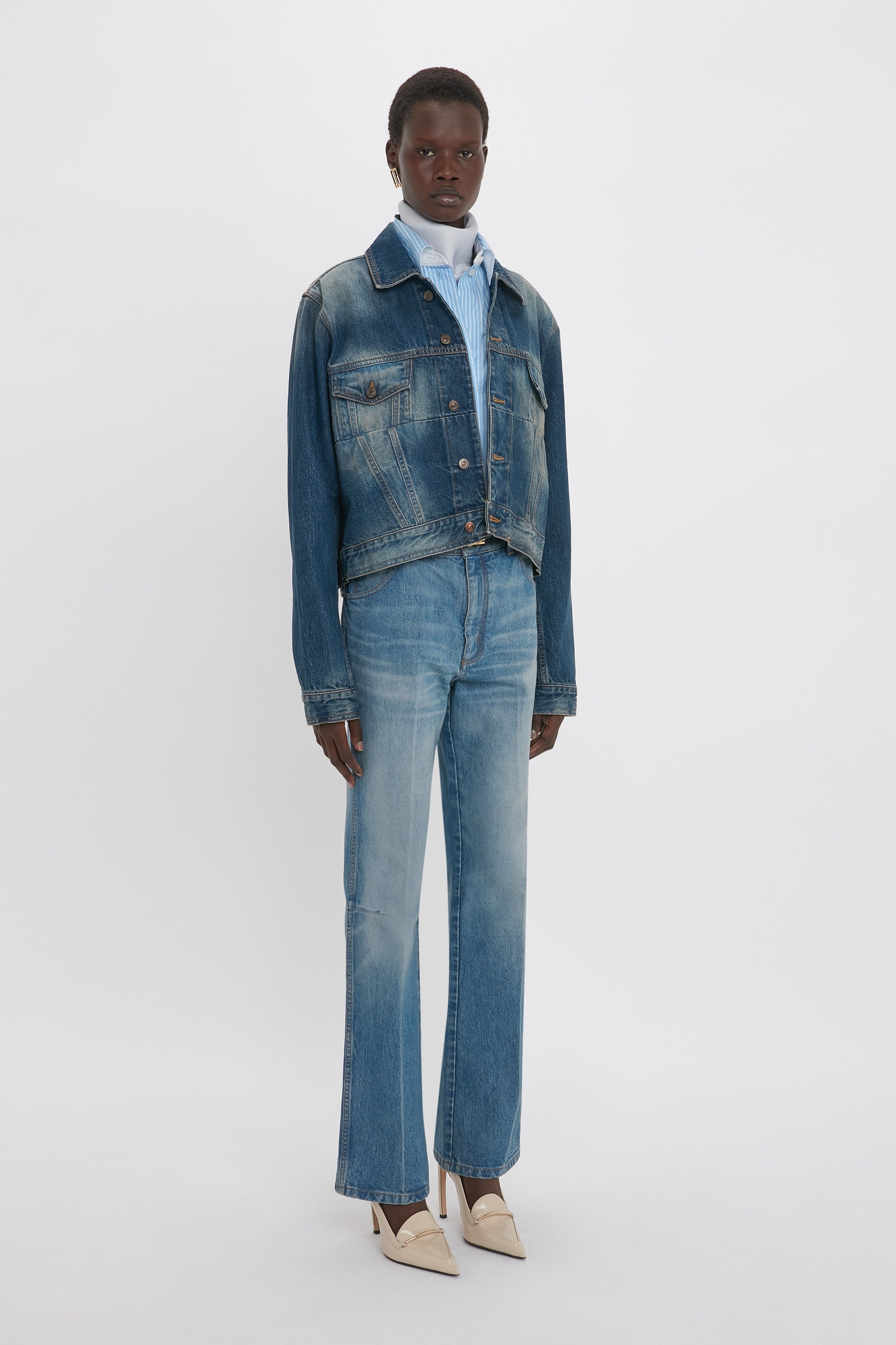 Cropped Denim Jacket In Heavy Vintage Indigo Wash - 3