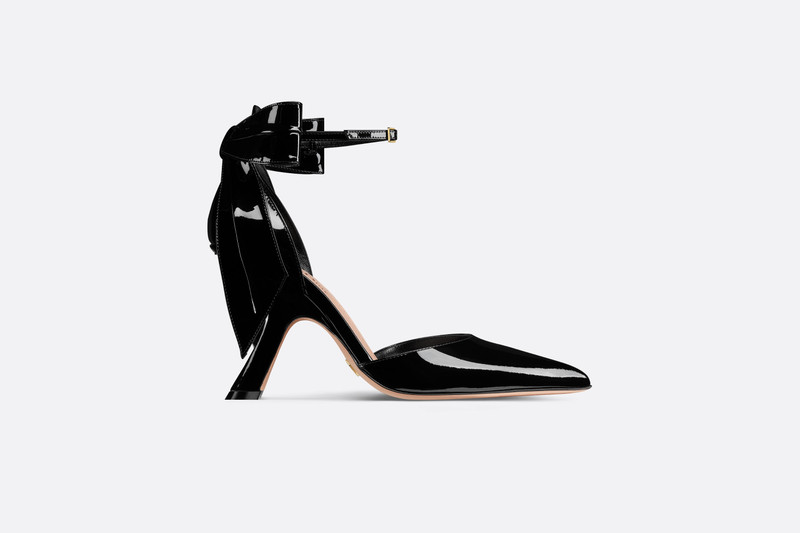 Dior Mlle Dior Pump outlook