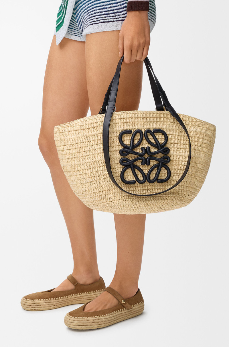 Loewe Medium Eclipse basket in raffia and calfskin outlook