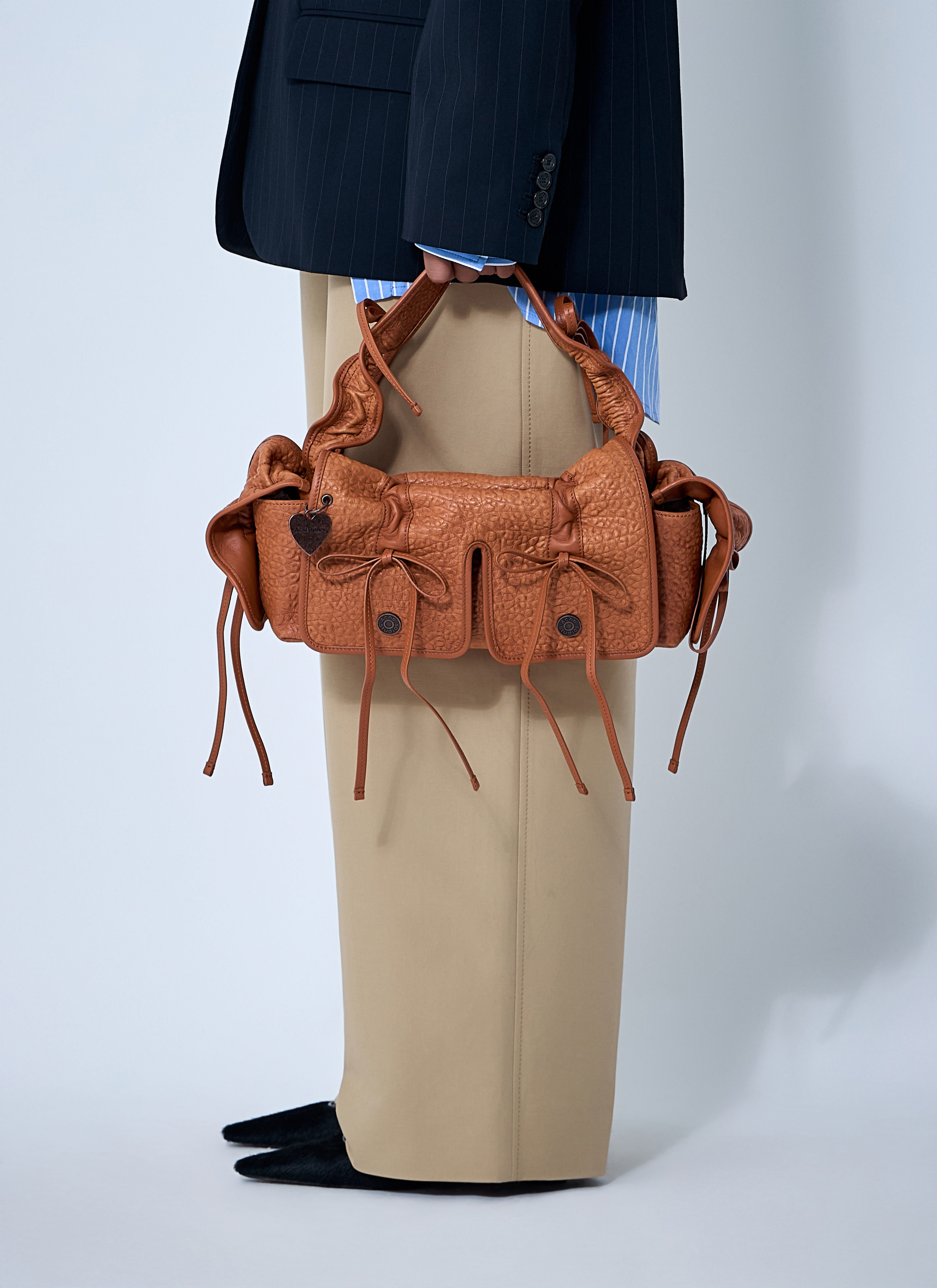 Multipocket Grained Leather Shoulder Bag - 2