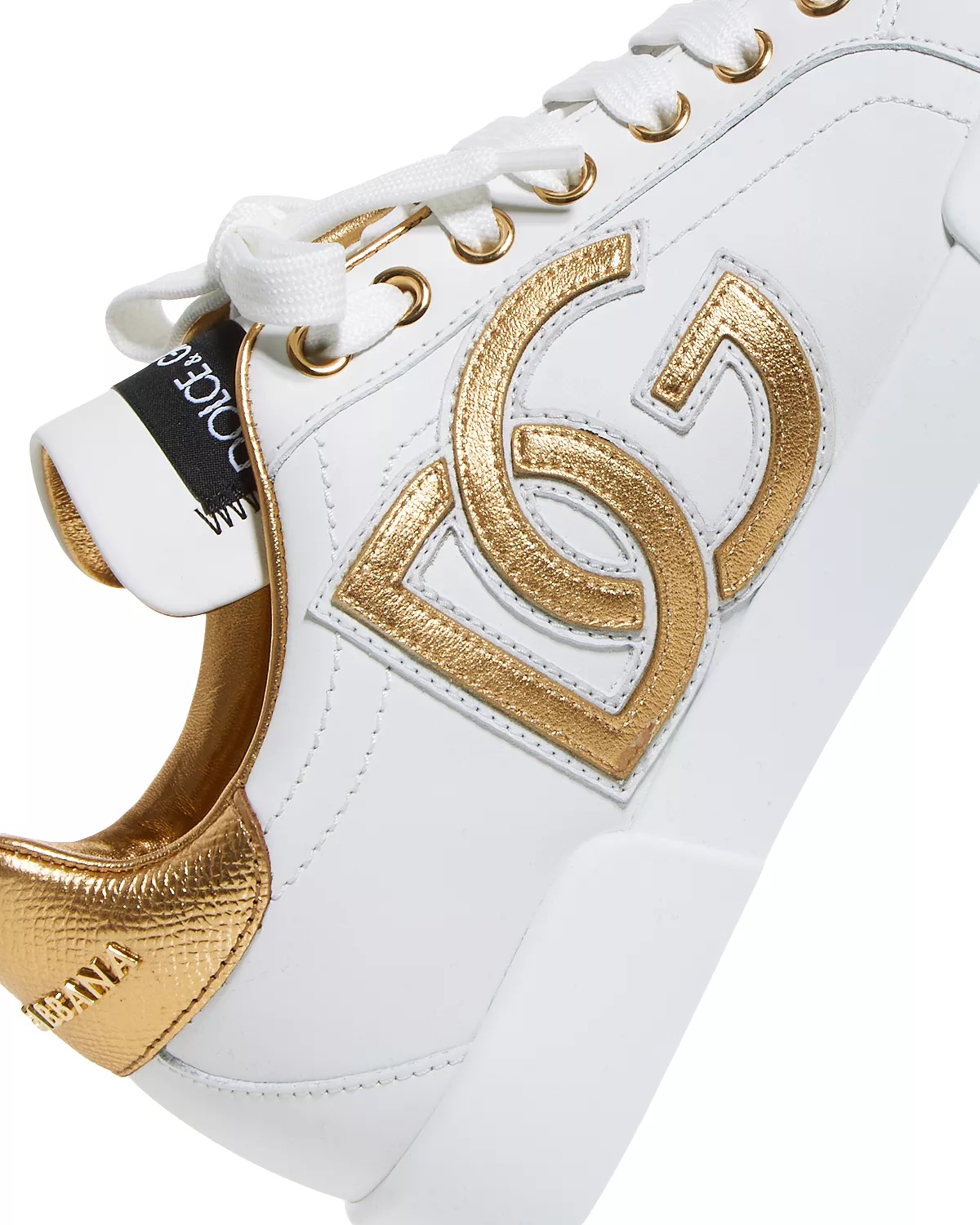 Women's Classic Low Top Sneakers - 6