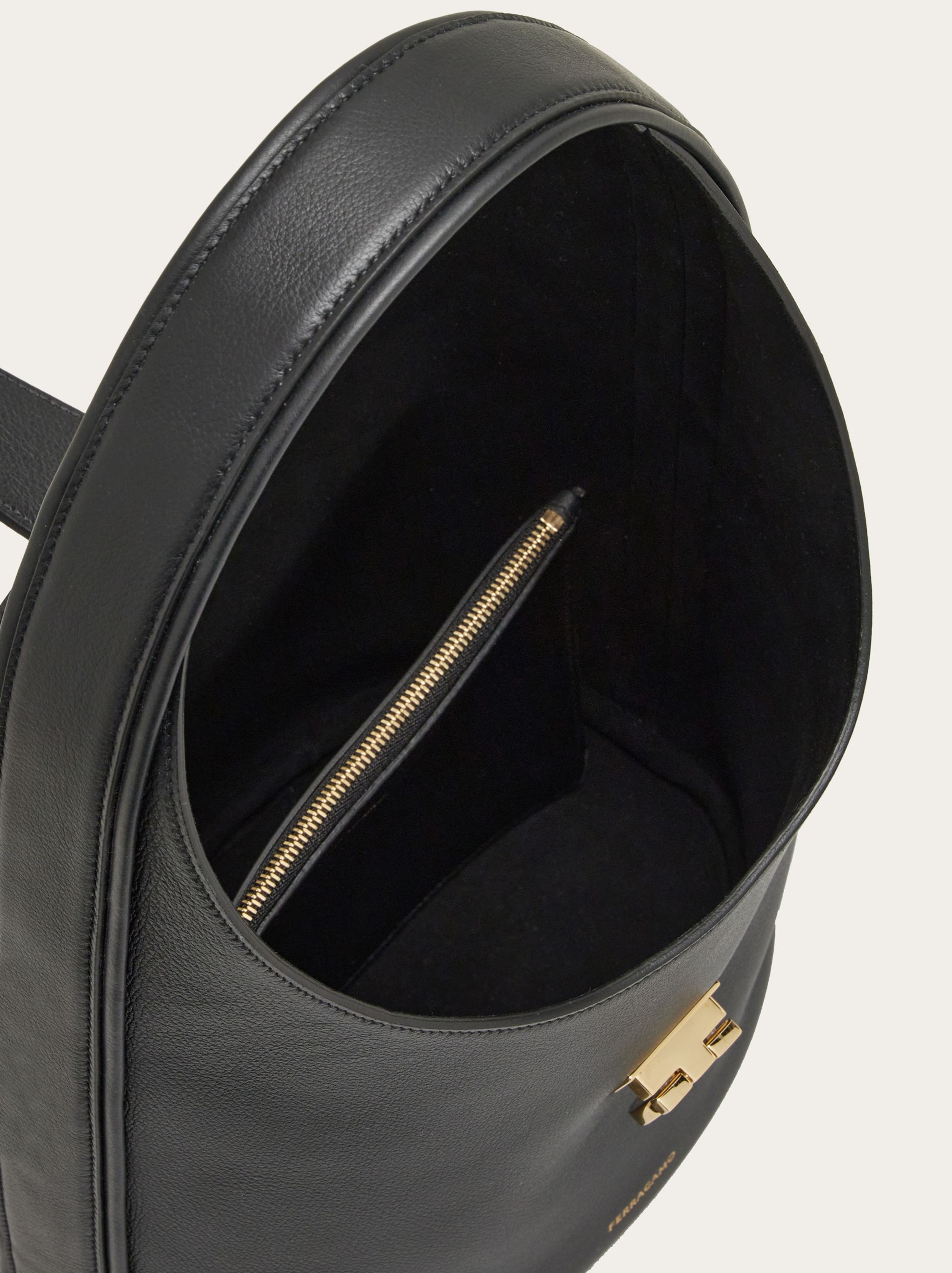 Ferragamo Hobo bag with buckle (M) - 4