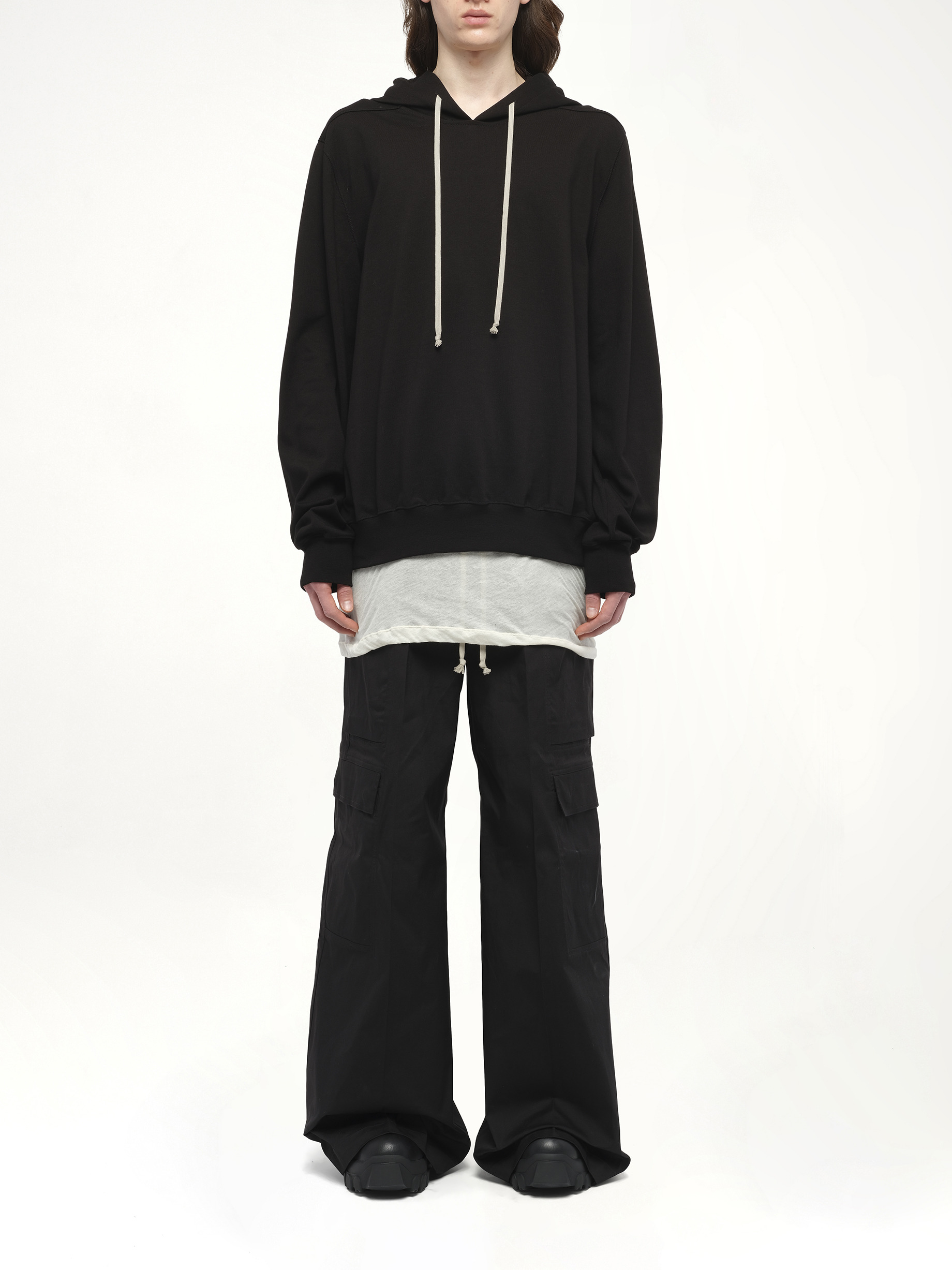 Pullover Hoodie in Black - 7
