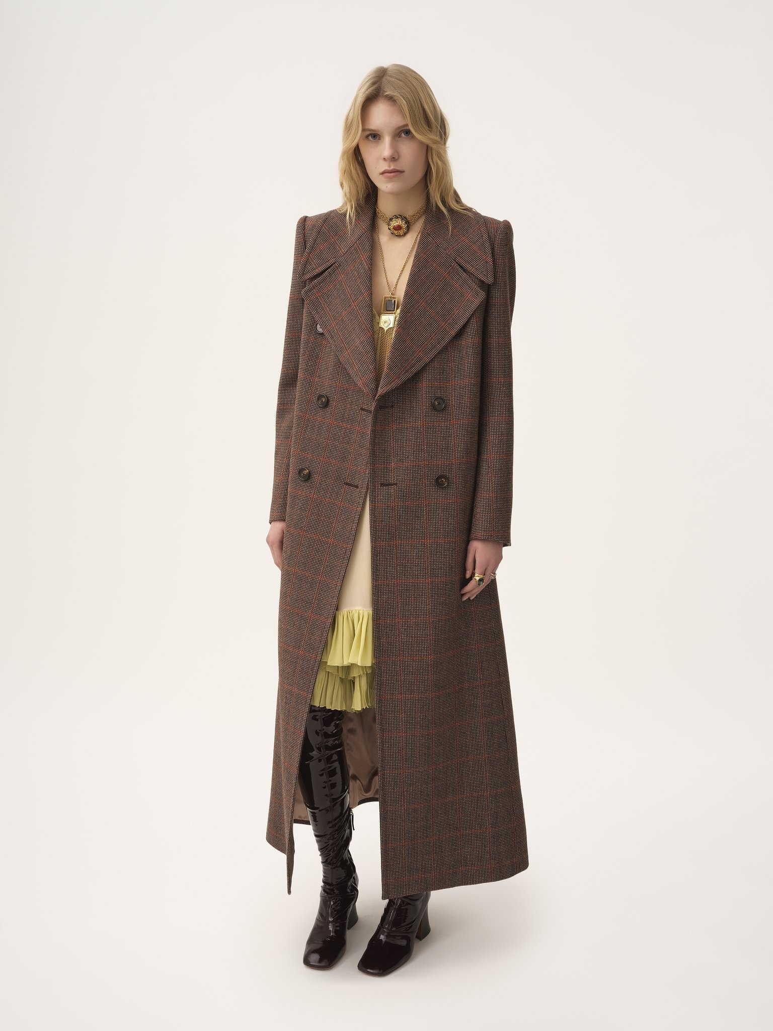 LONG DOUBLE-BREASTED COAT IN CHECK WOOL - 4