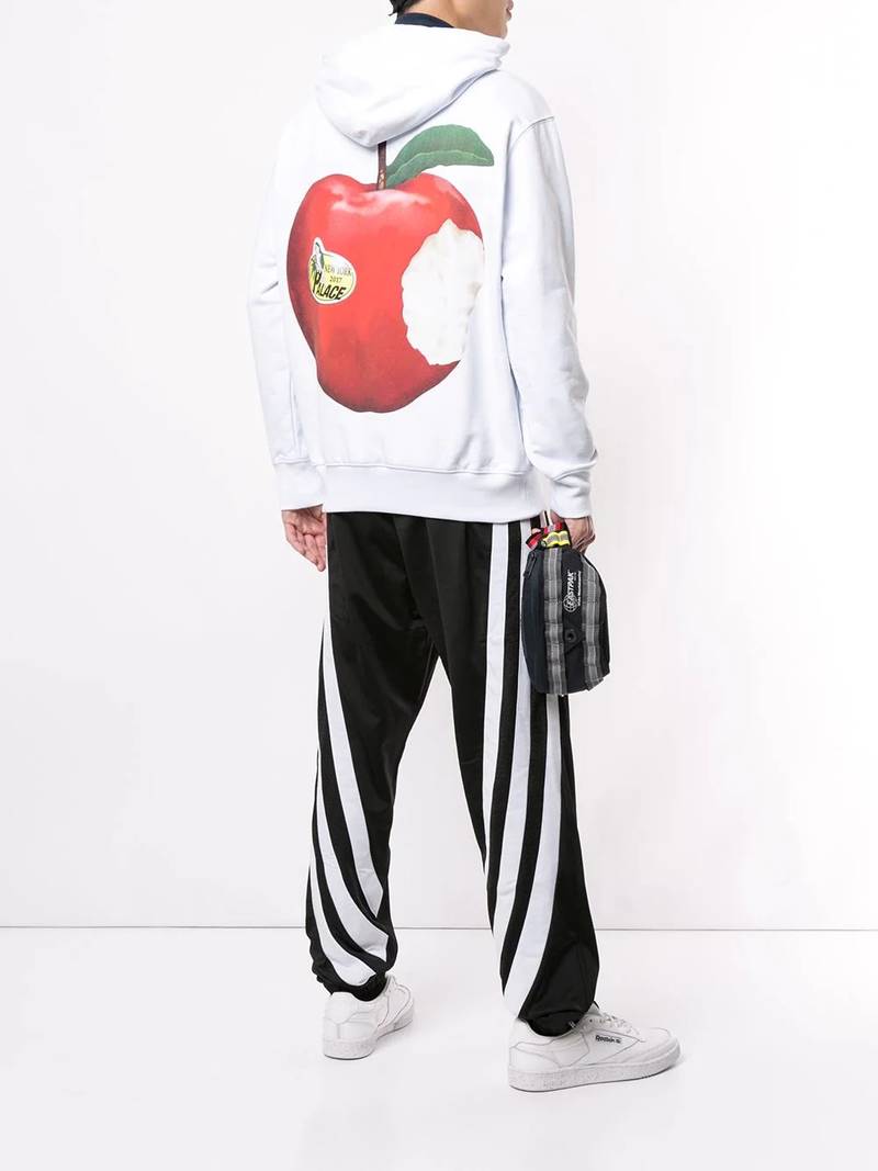 PALACE Big Apple hoodie outlook