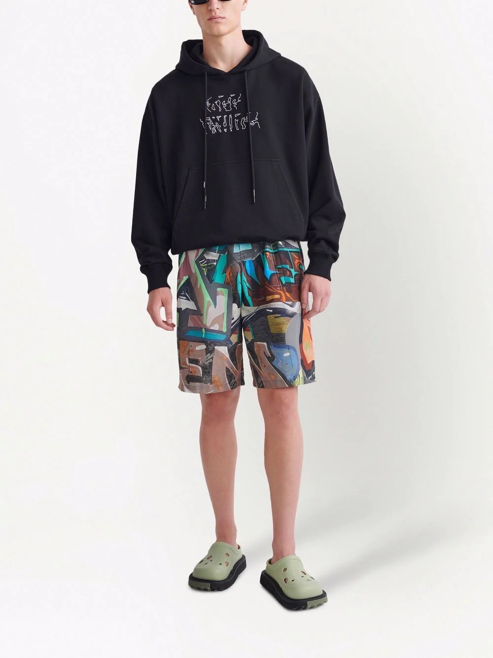 graffiti-print elasticated bermuda shorts - 3