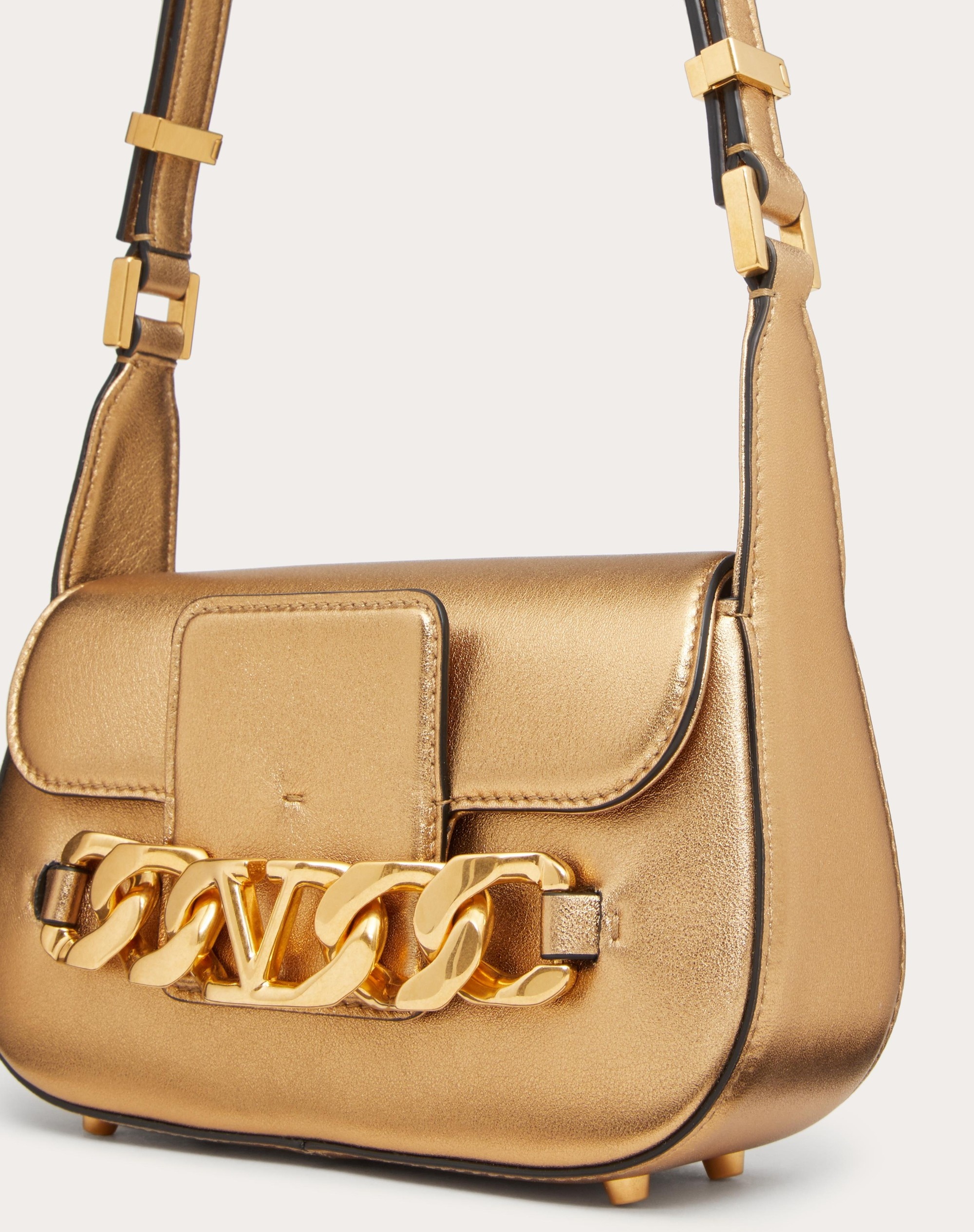 VLOGO CHAIN SMALL LAMINATED NAPPA SHOULDER BAG - 5