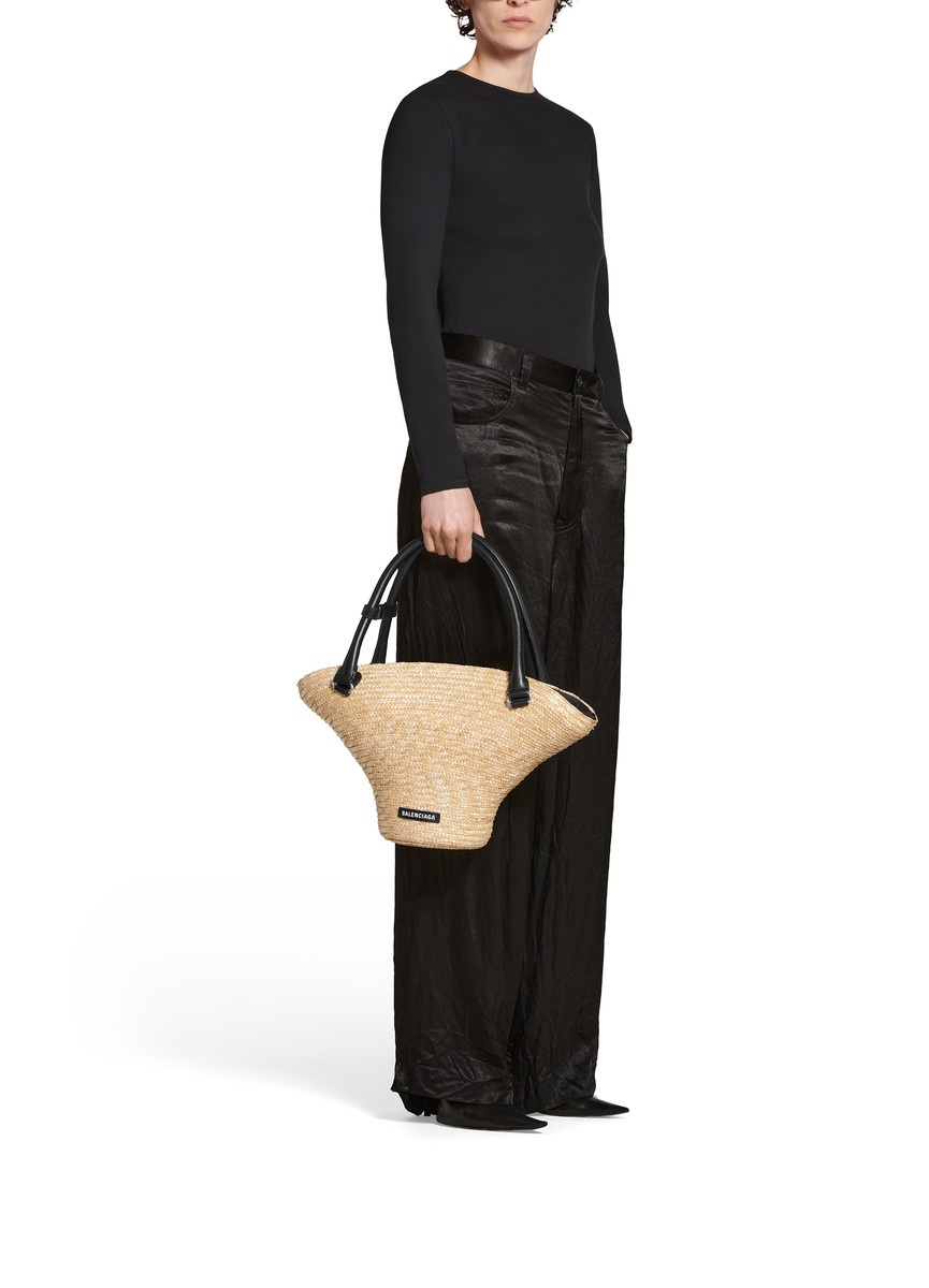 人気★関税込【BALENCIAGA】 BEACH TOTE M 57b644ae7441404f13d2c95b_balen