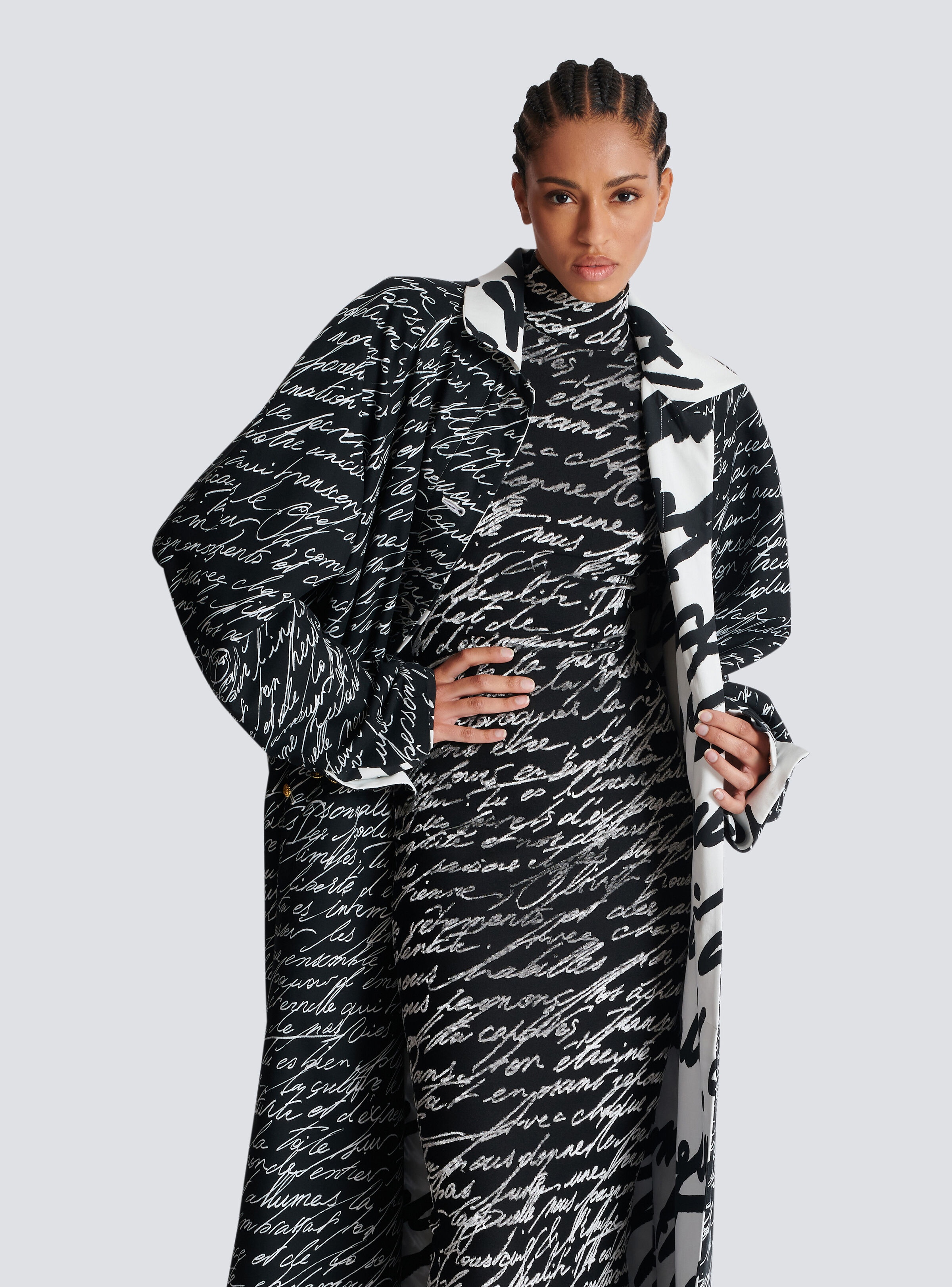 Long reversible coat with "Love Letter" print - 6