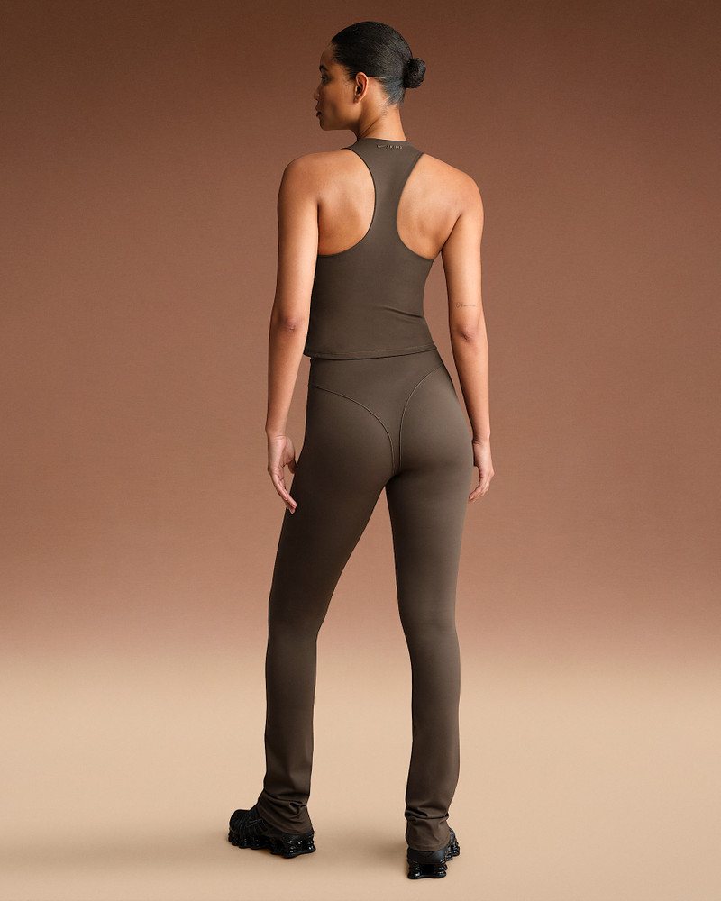 NikeSKIMS Matte Women's High-Waisted V-Panel Straight Leggings 4