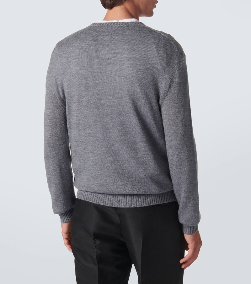 Wool sweater 4
