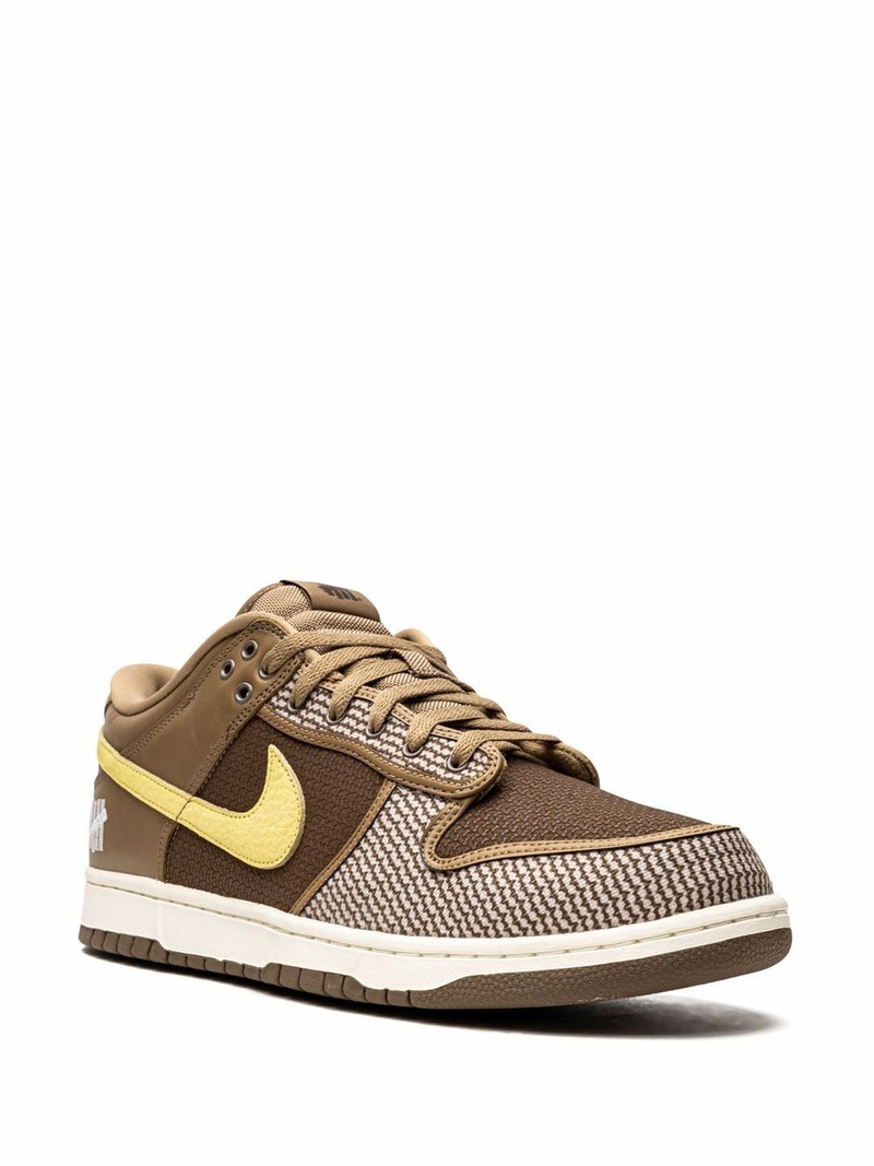 Nike x Undefeated 덩크 낮은 SP "Canteen"스니커 outlook