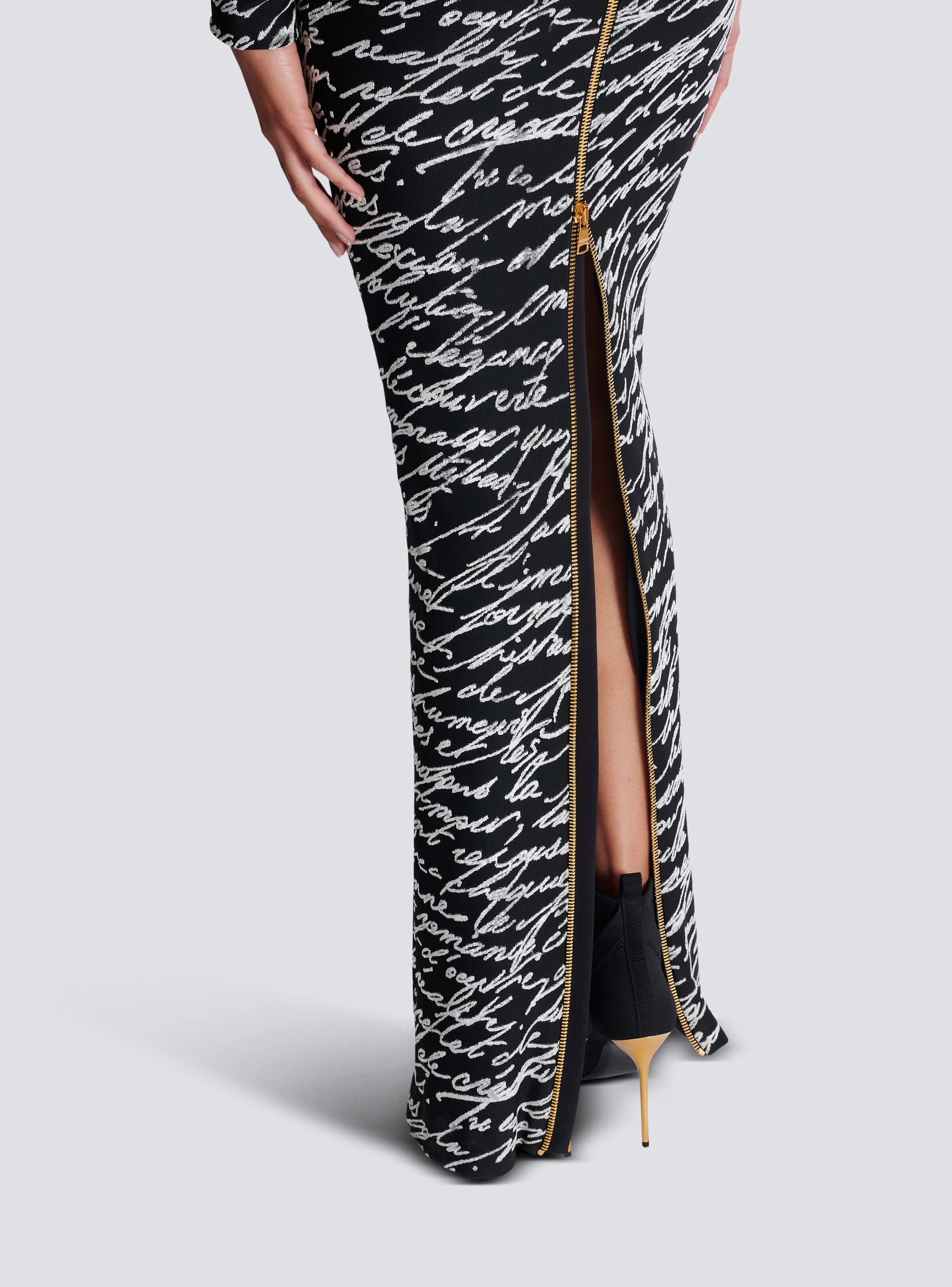 Long "Love Letter" jacquard knit dress - 9