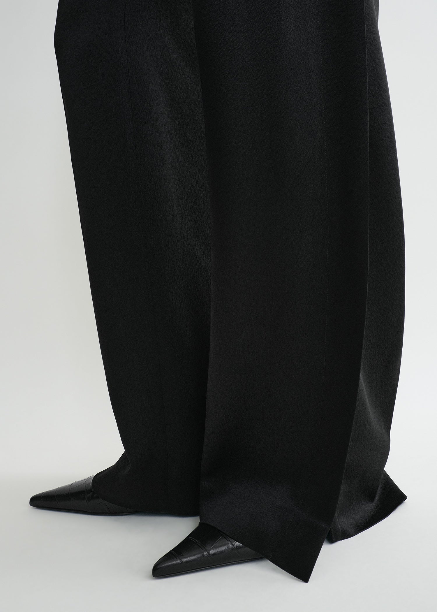 Cuff-slit trousers black - 6