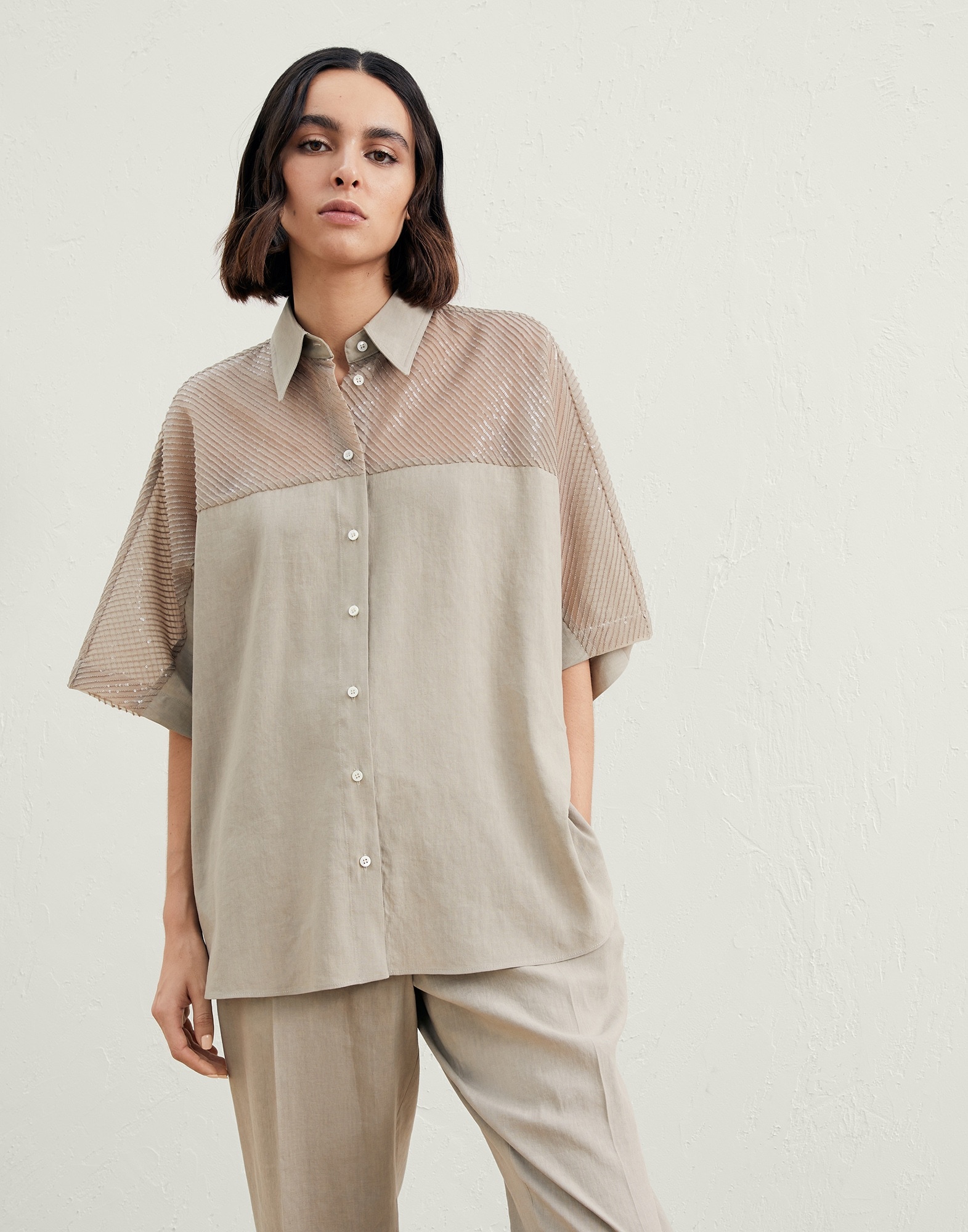 Comfort fluid linen shirt with dazzling embroidery - 1