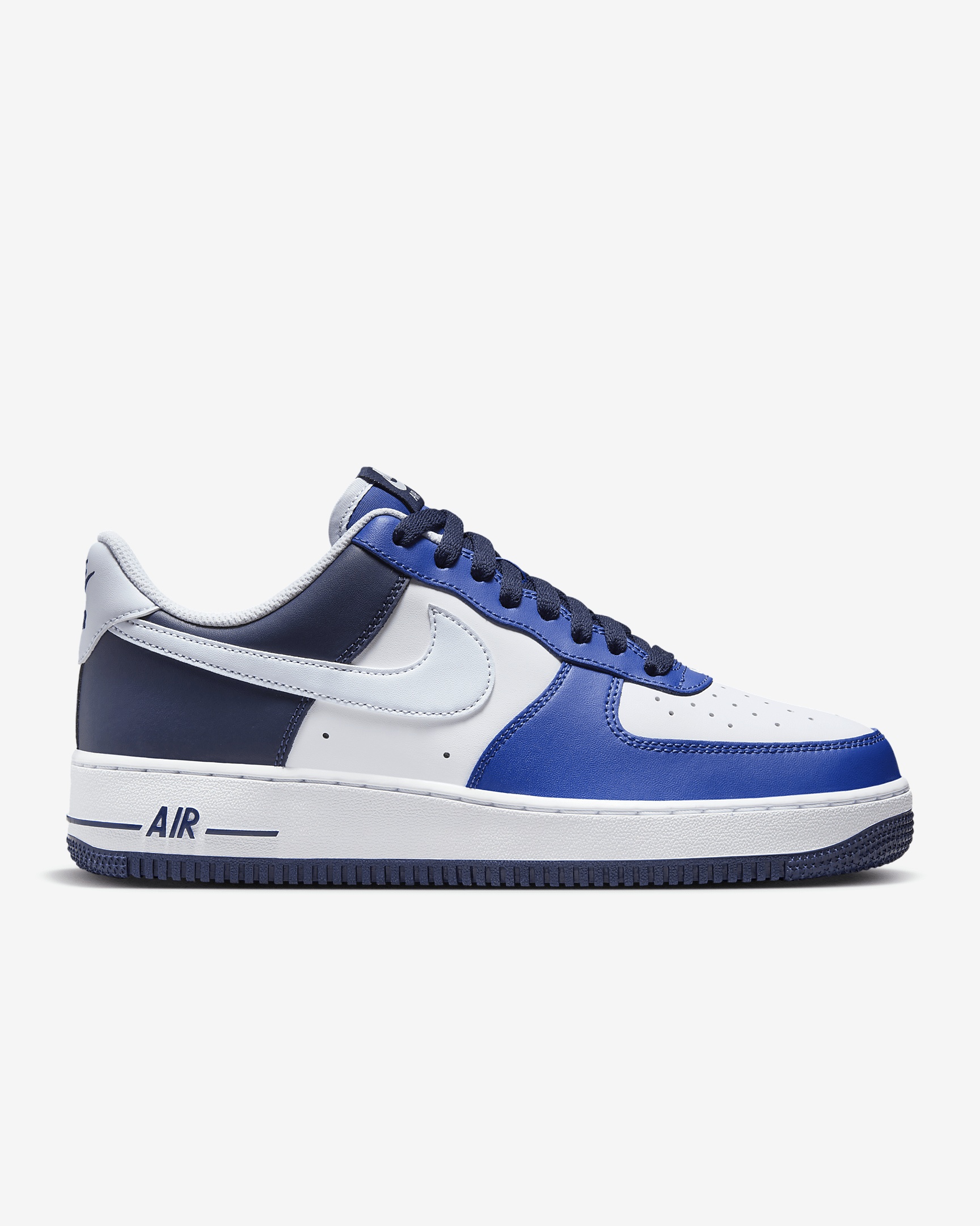 Nike Air Force 1 '07 LV8 Shoes - 3