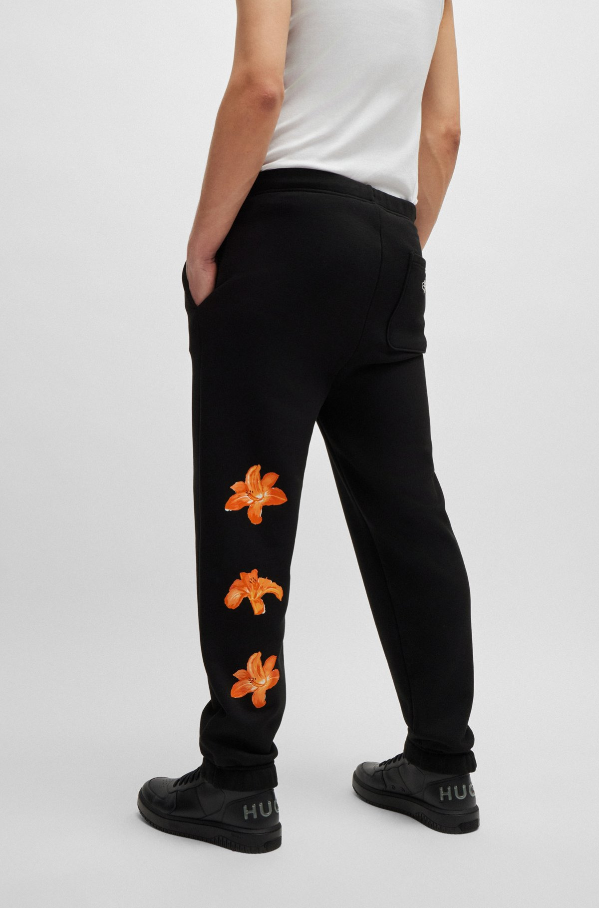 RELAXED-FIT TRACKSUIT BOTTOMS WITH FLORAL LOGO ARTWORK - 5