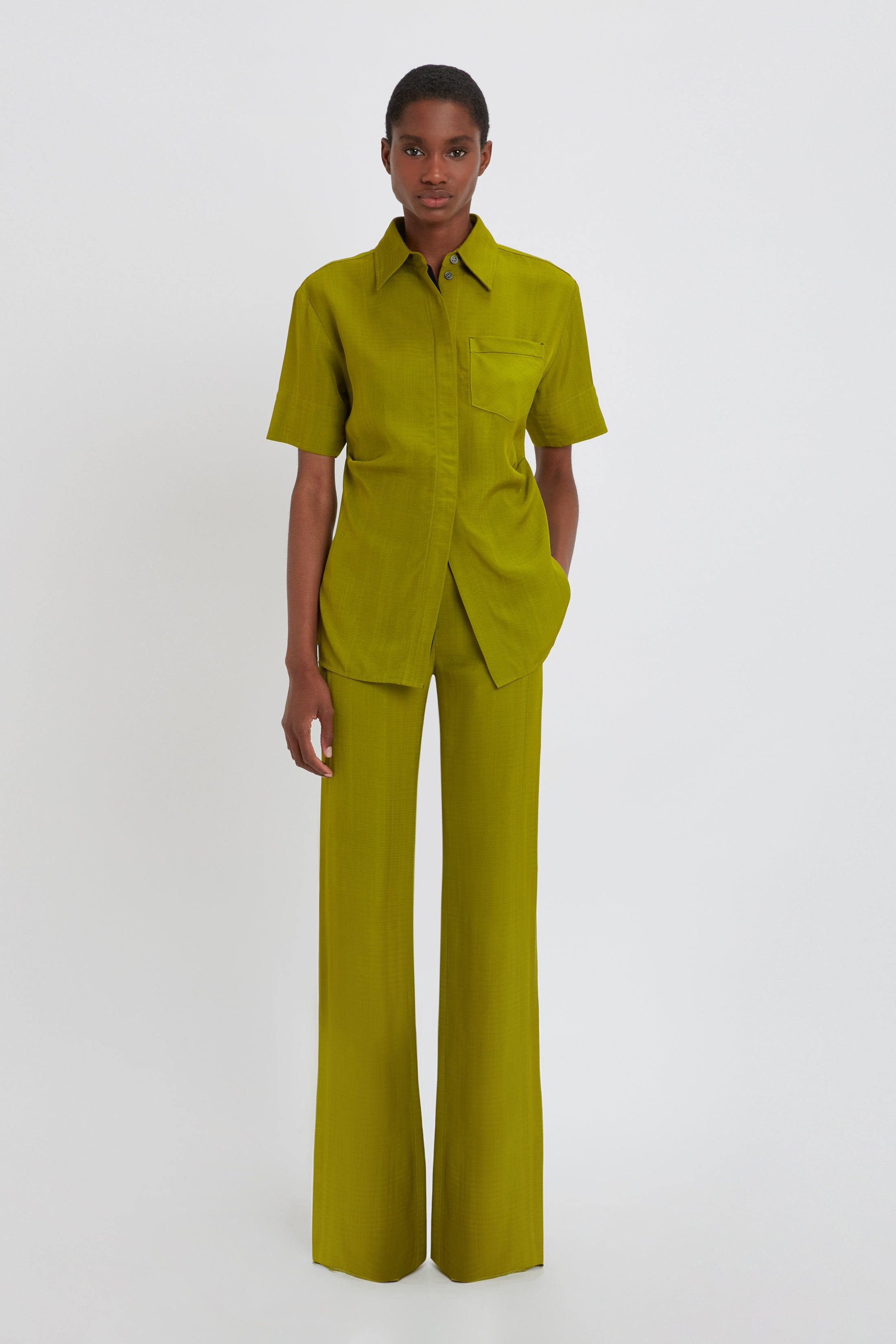 Fitted Short Sleeve Shirt In Parrot Green - 3