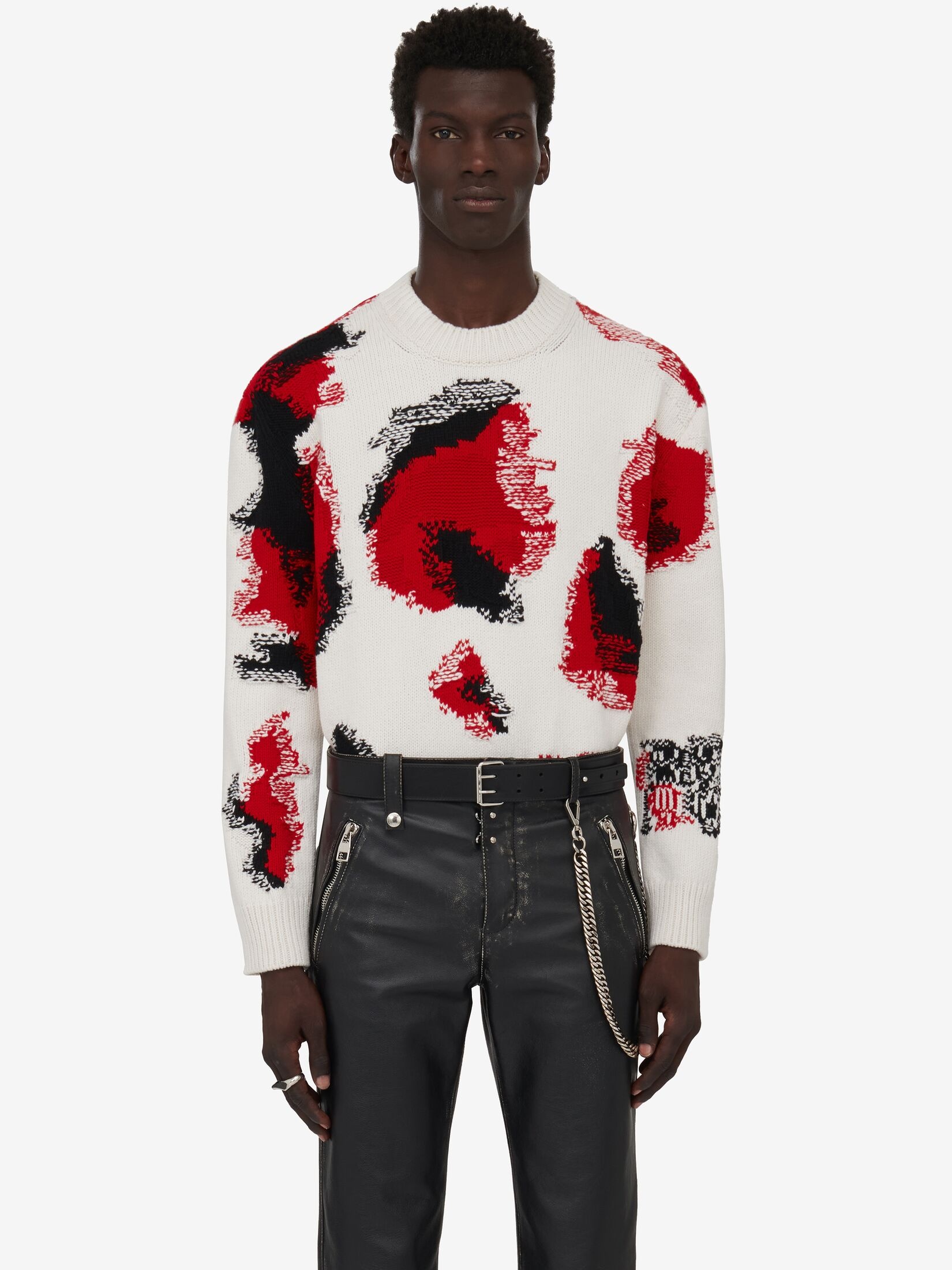 Men's Obscured Skull Intarsia Jumper in Ivory/red/black - 5