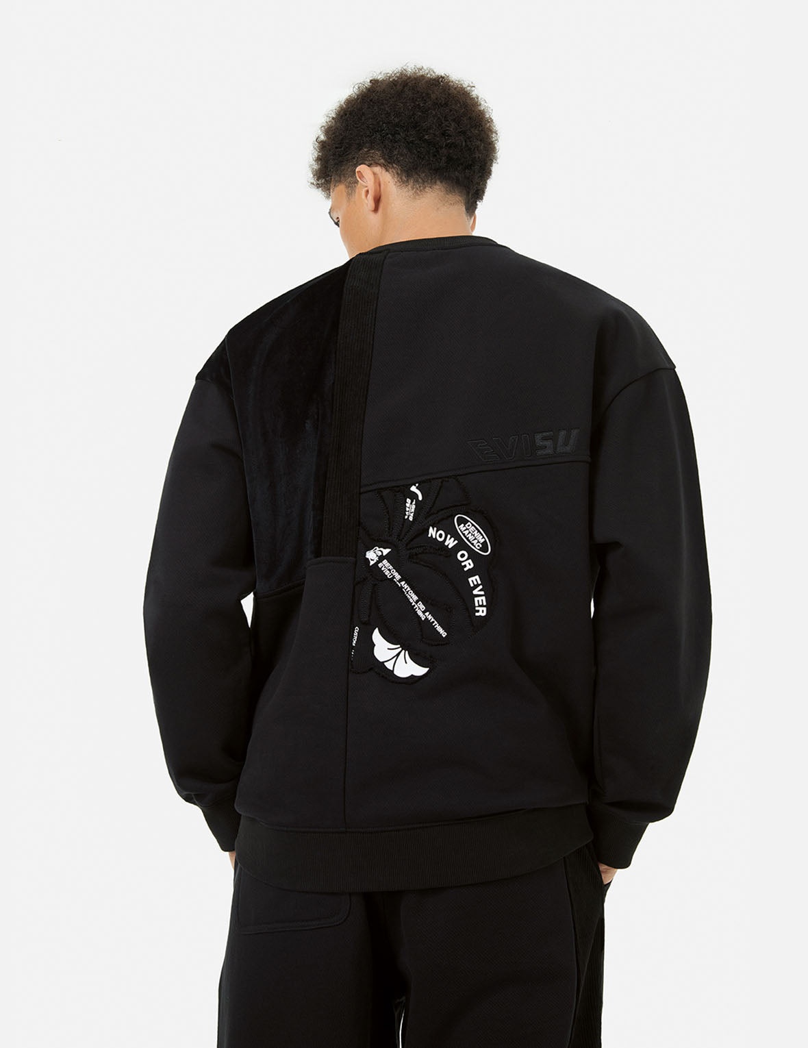 Kamon Appliqué Patchwork Loose Fit Sweatshirt - 6