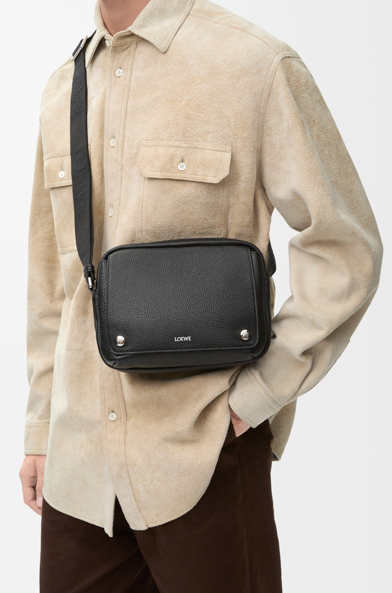 Loewe Medium Pebble messenger bag in supple grained calfskin outlook