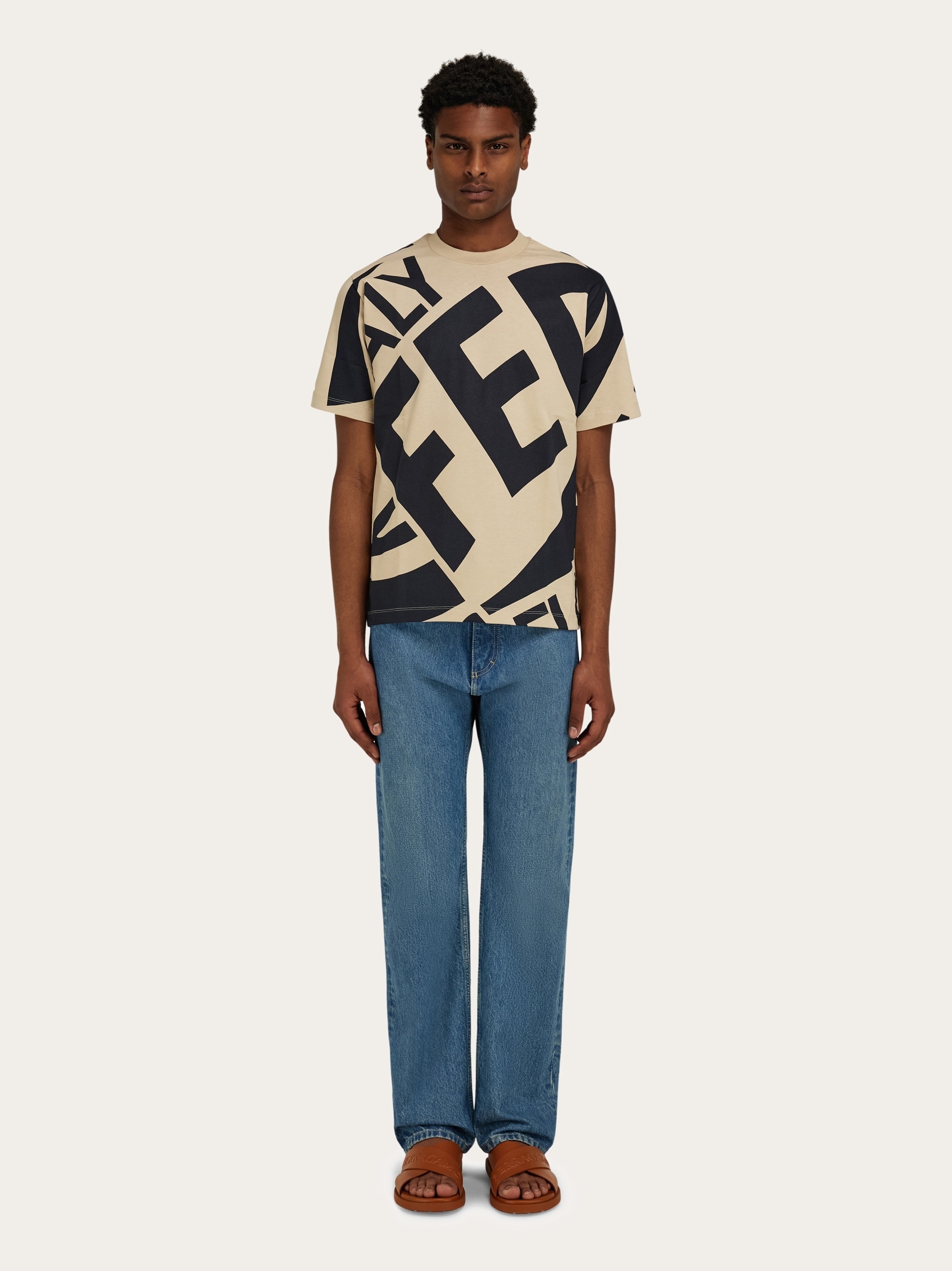Graphic t-shirt - 5