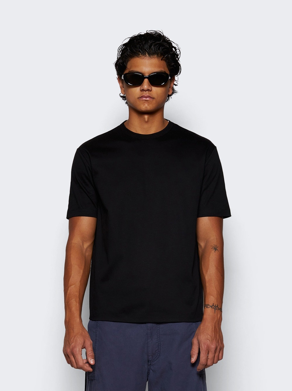 Essential Tee Black - 3