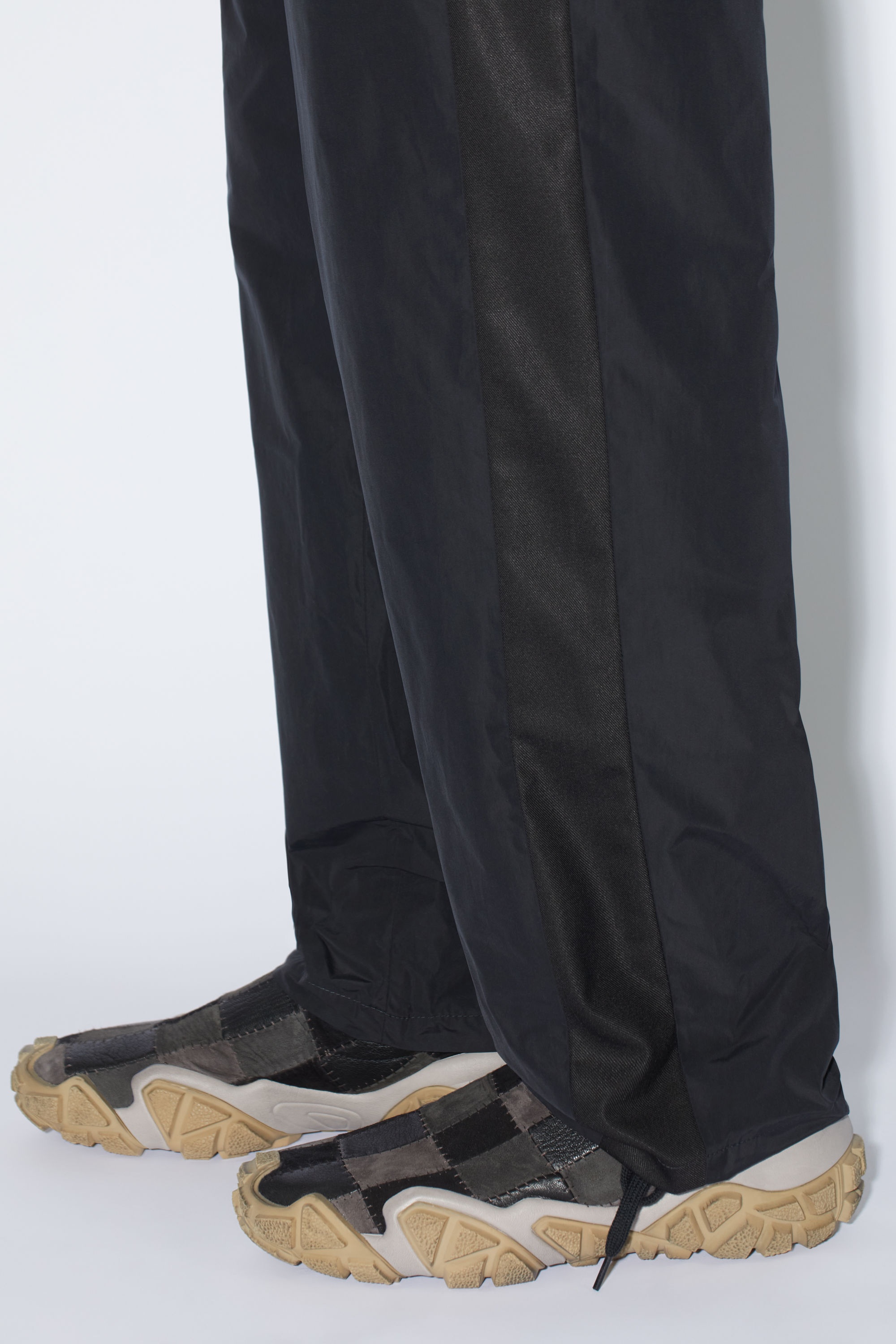 Relaxed fit trousers - Black - 5