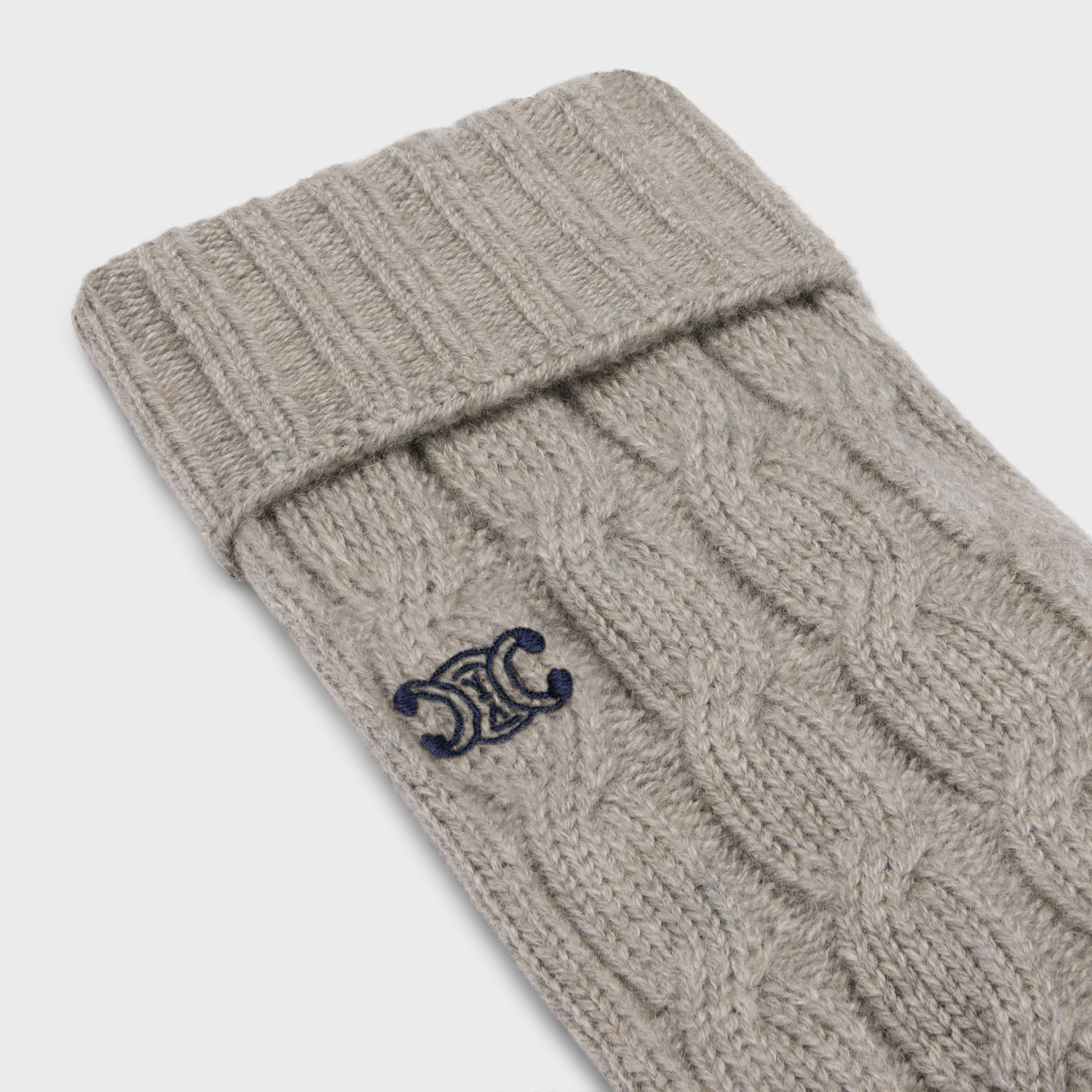 triomphe cable-knit gloves in cashmere - 3