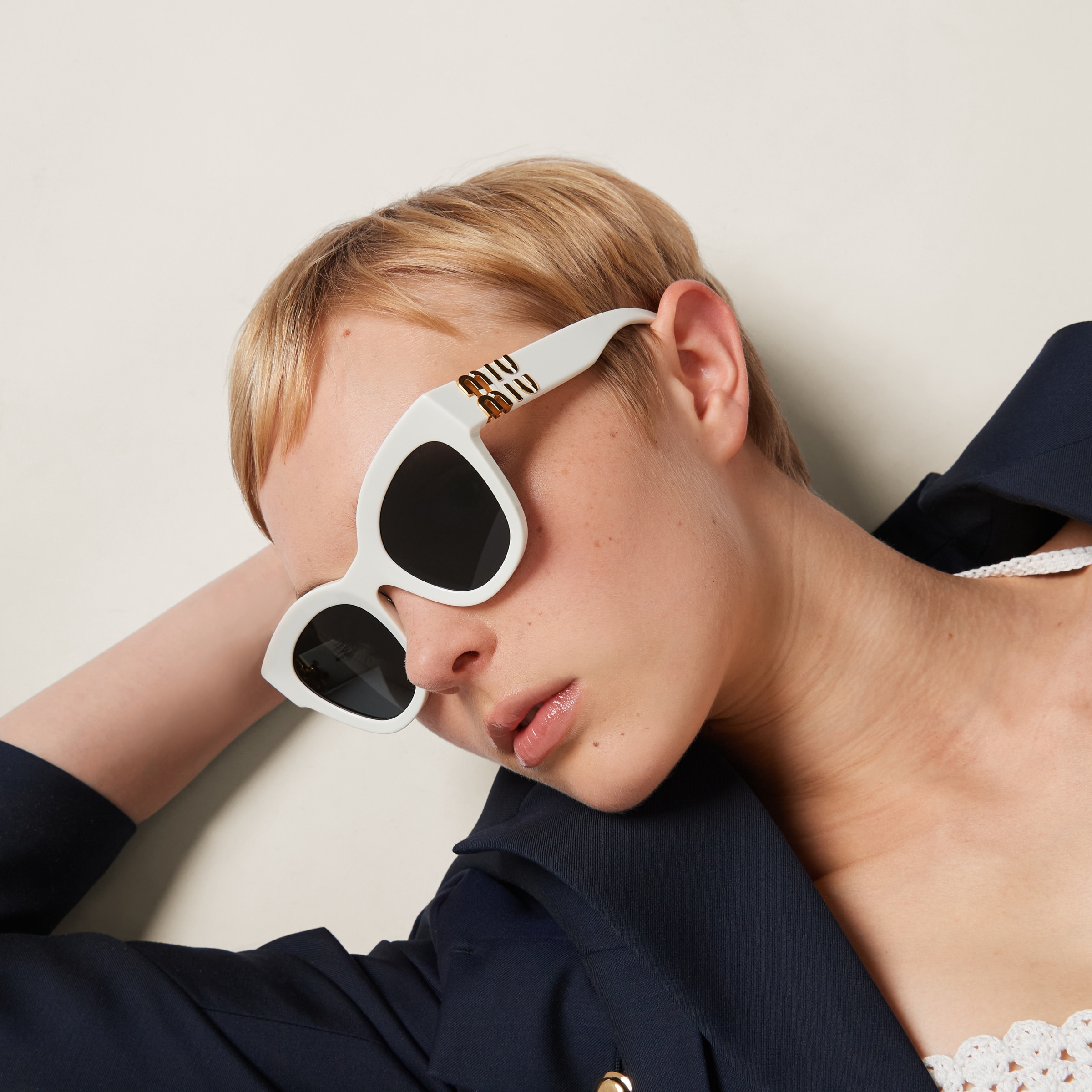 【MIU MIU】Shield Glimpse Sunglasses Glimpse Sunglasses Miu Miu-Via Manzoni
