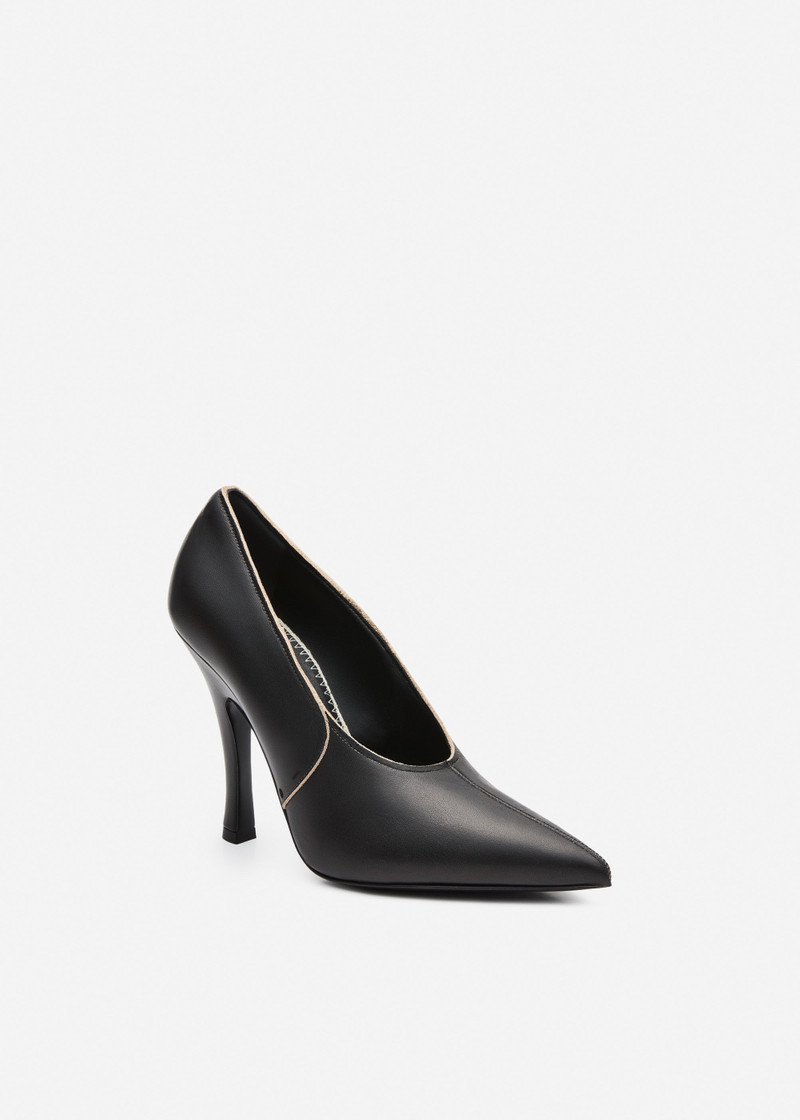 MAGDA BUTRYM Sculptural pointed leather pumps in black outlook