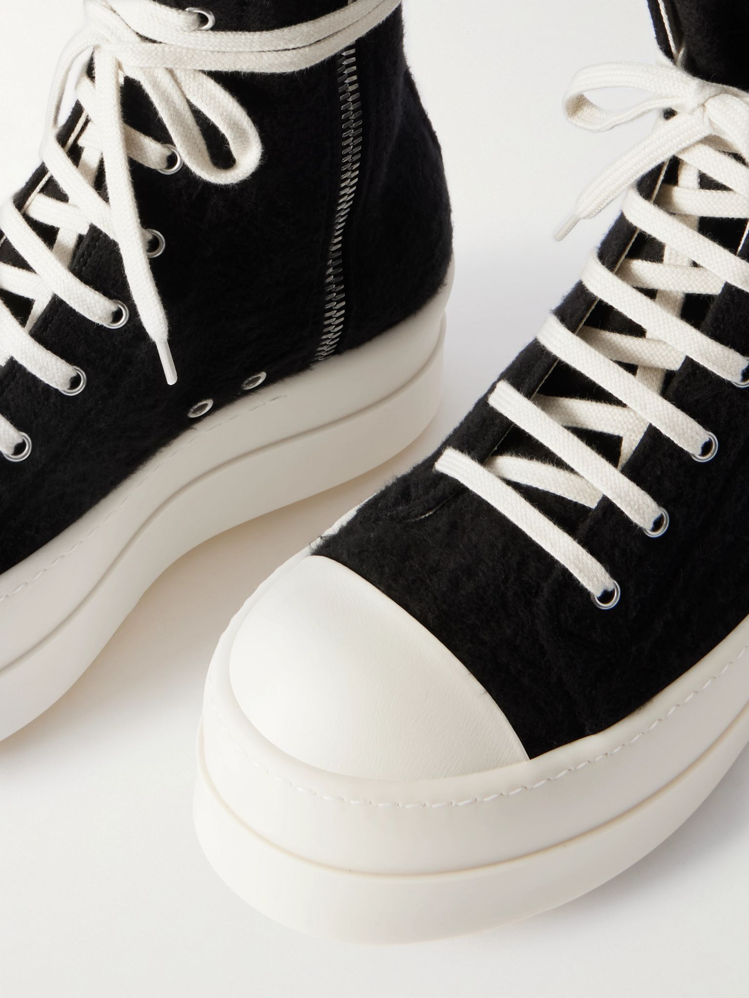 Double Bumper Exaggerated-Sole Plush Sneakers Black - 5
