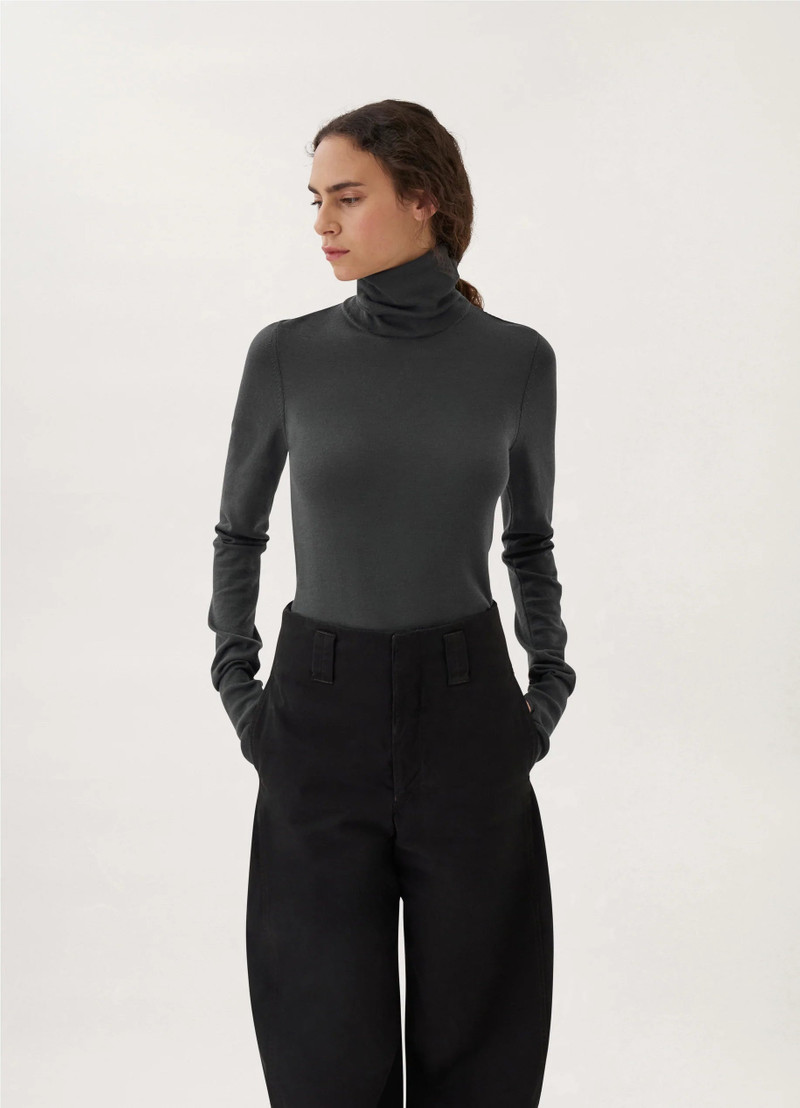 Lemaire TURTLENECK outlook