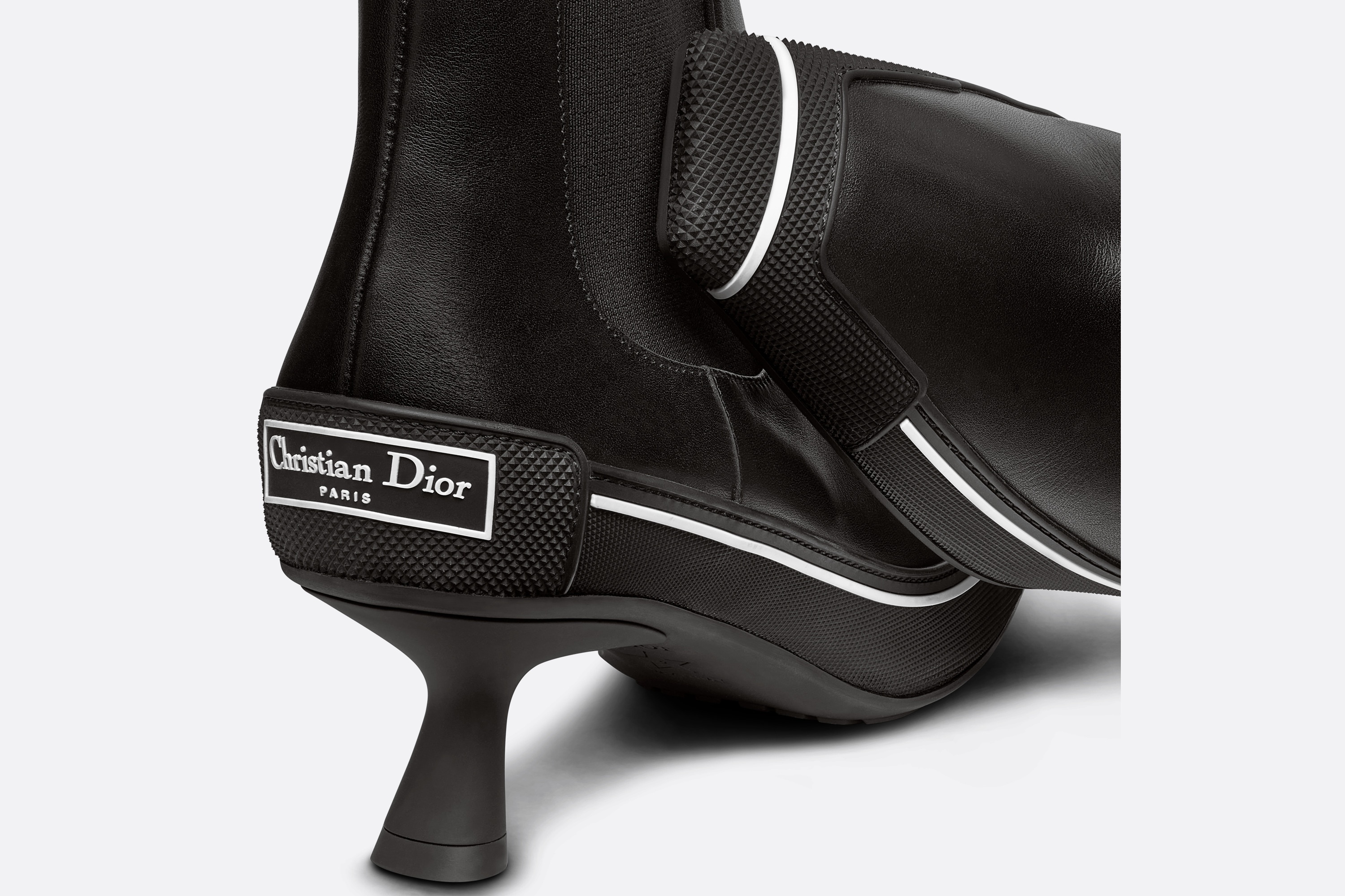 D-Motion Heeled Ankle Boot - 4