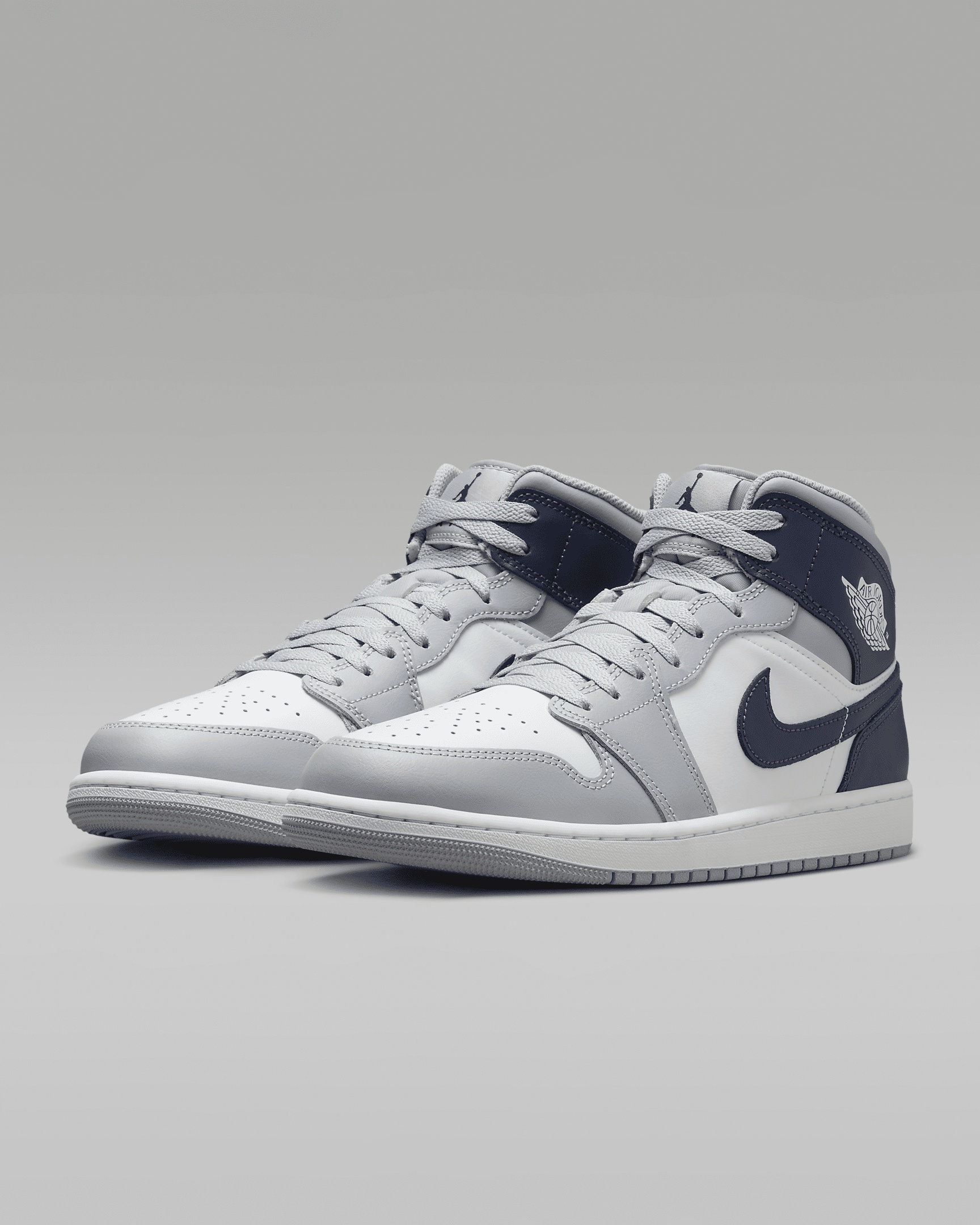 Men's Air Jordan 1 Mid Shoes - 5