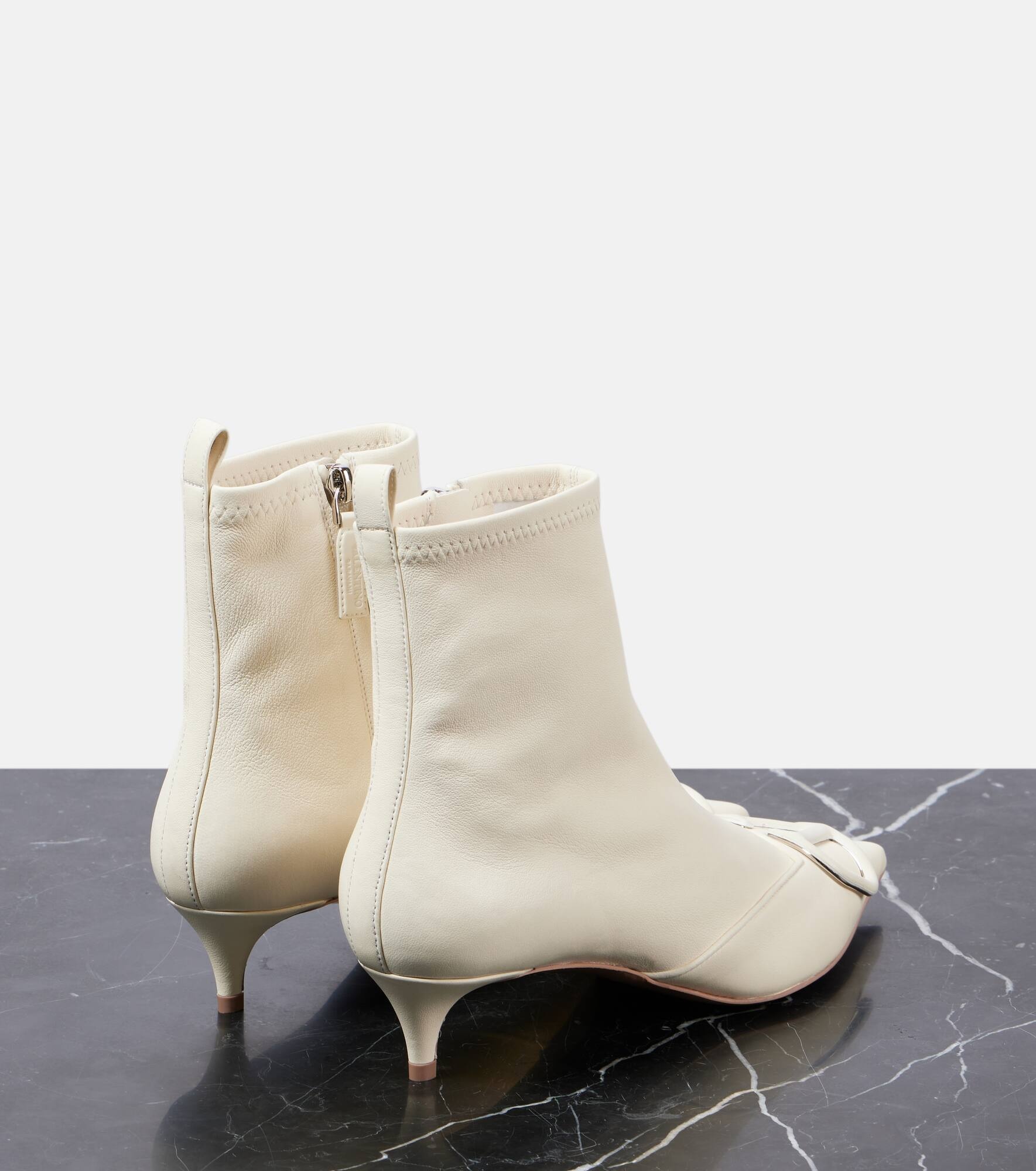 VLogo Signature 40 leather ankle boots - 3