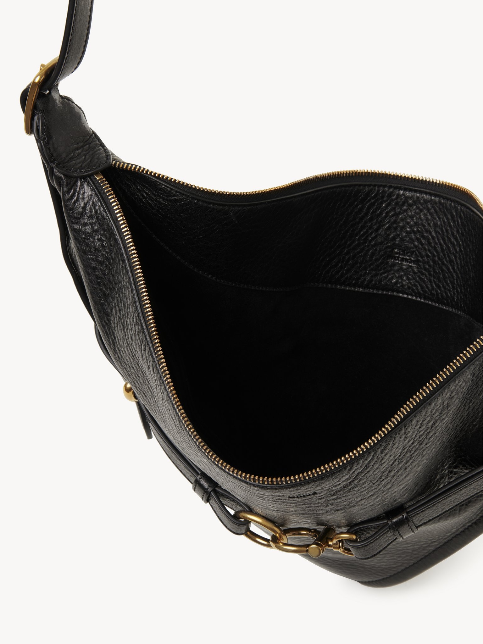 CAPE BAG IN GRAINED LEATHER - 5