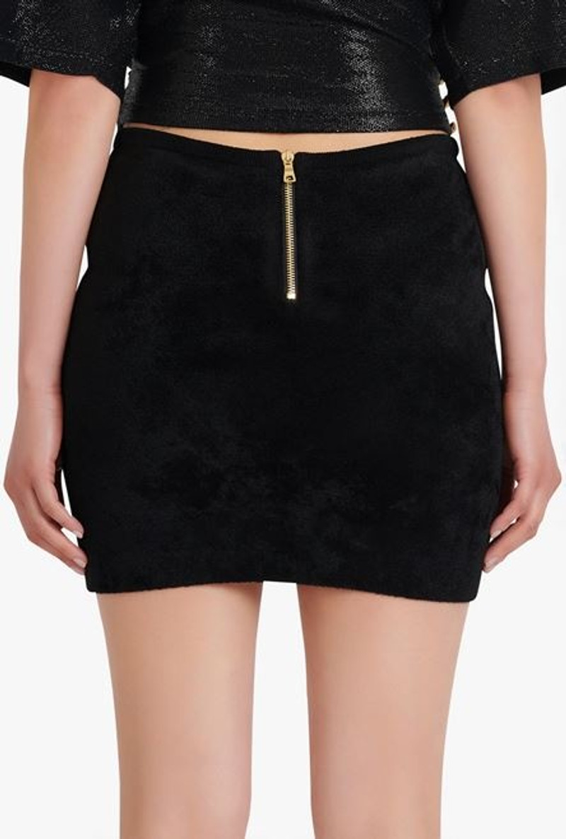 Short black knit skirt 8