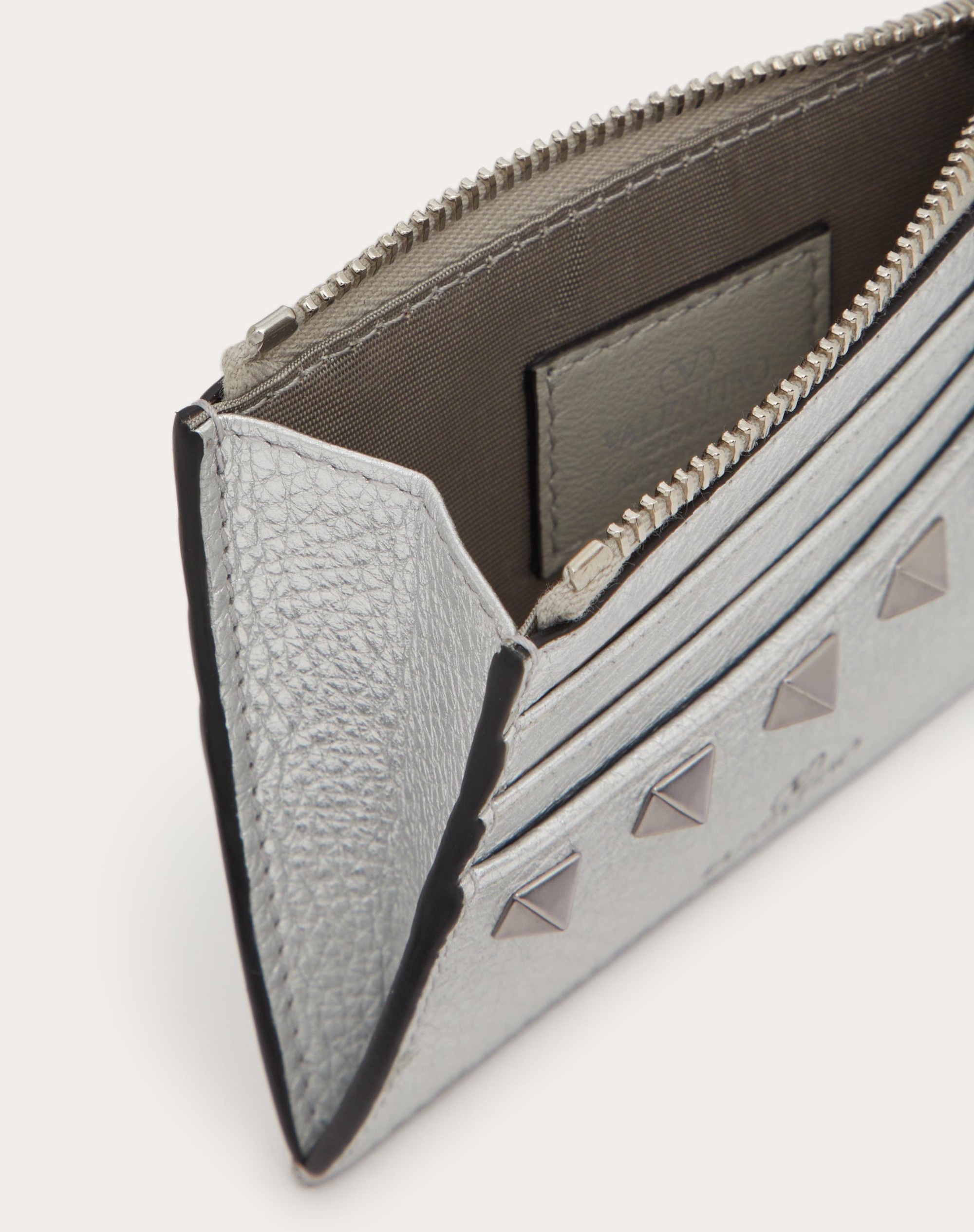 ROCKSTUD GRAINY METALLIC CALFSKIN CARD HOLDER WITH ZIPPER - 5