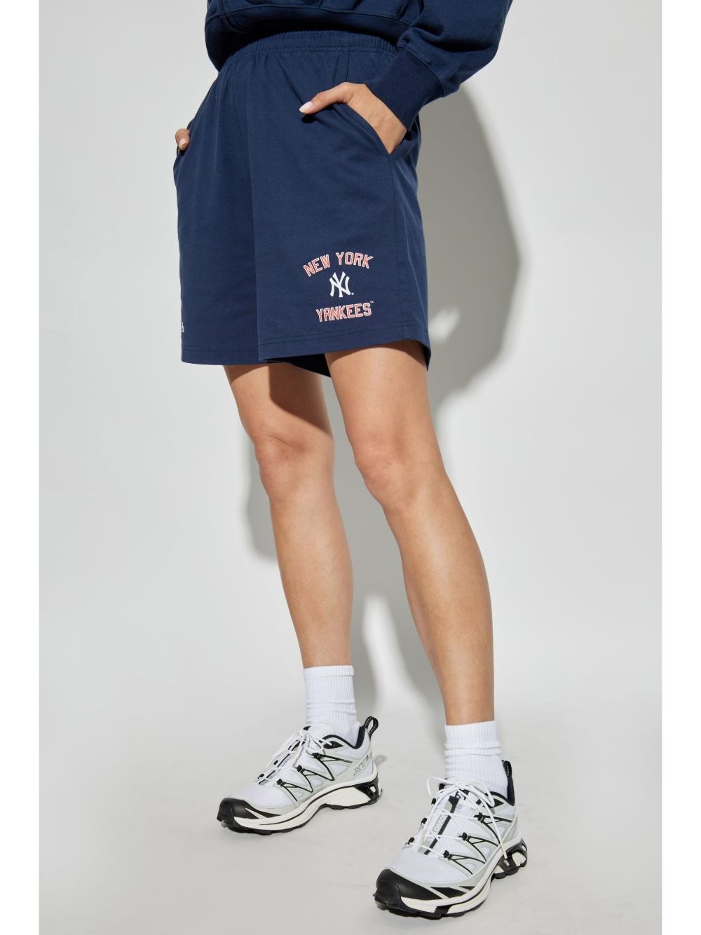 x 47 x New York Yankees logo-print track shorts - 3