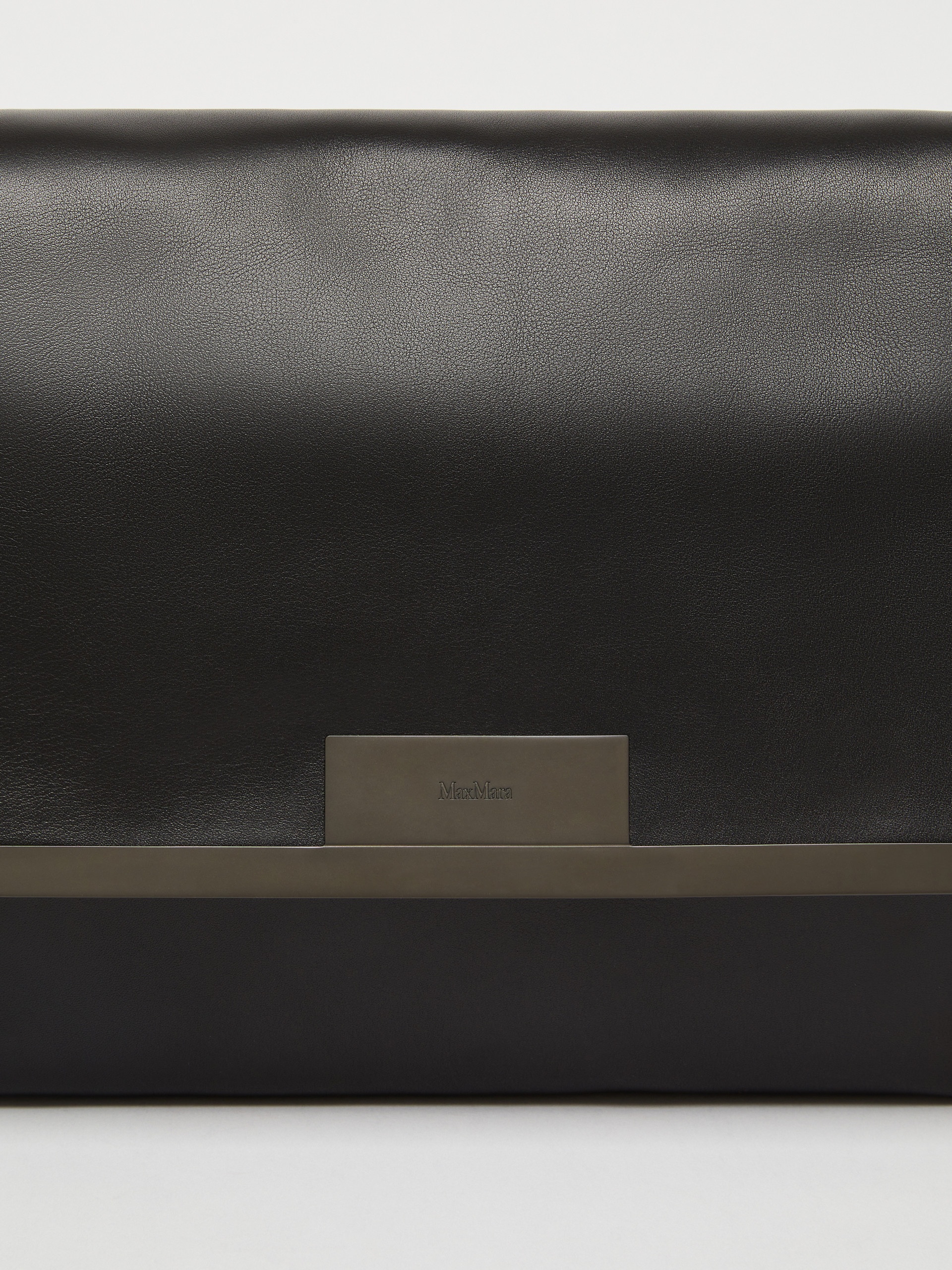 MMCLASPCLUTCHL Large natural leather clutch bag - 4