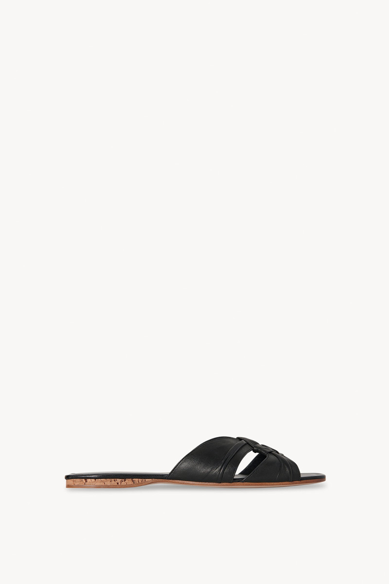 Soft Knot Flat in Leather 1