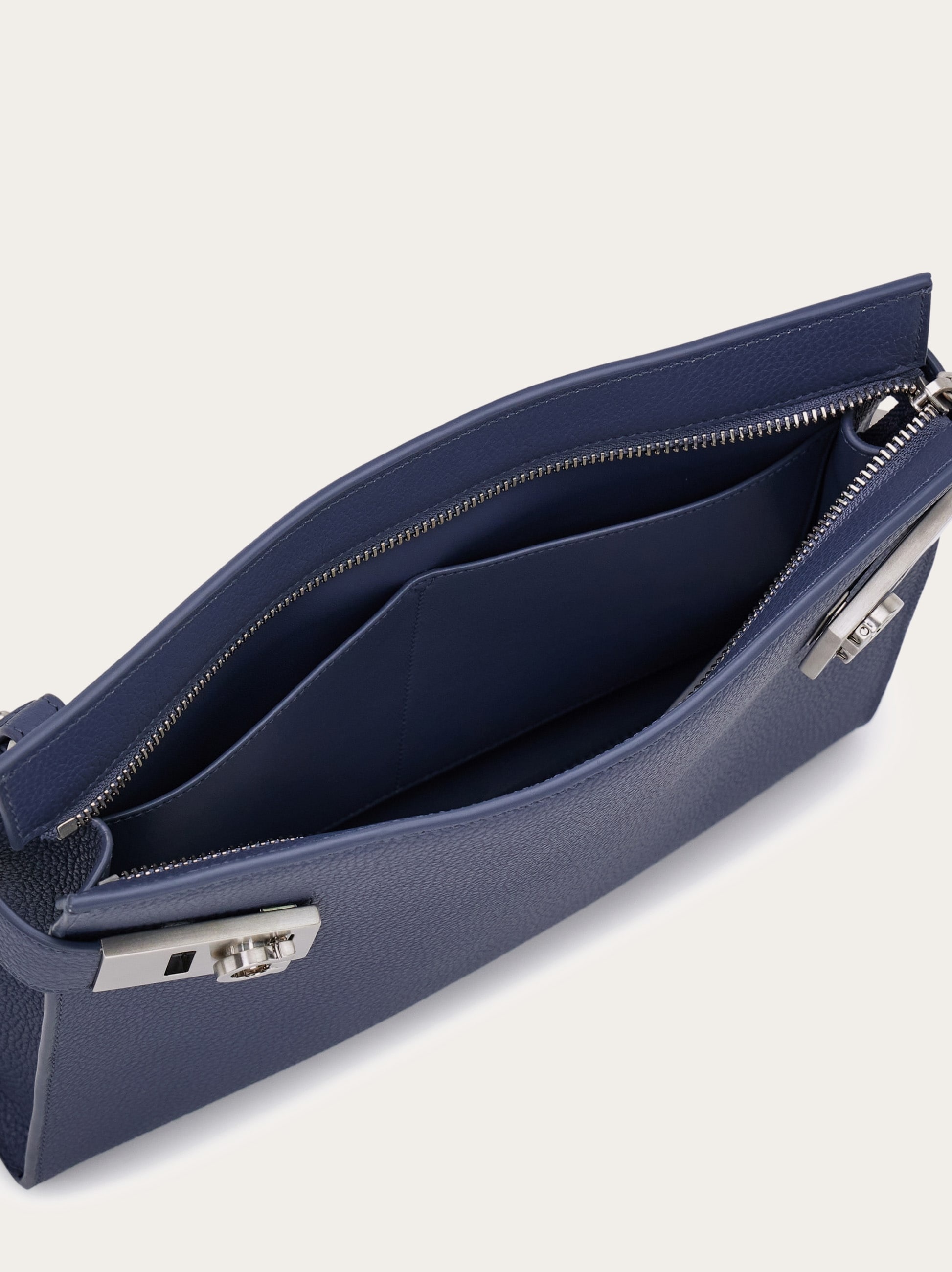 Pouch with Gancini buckles - 5