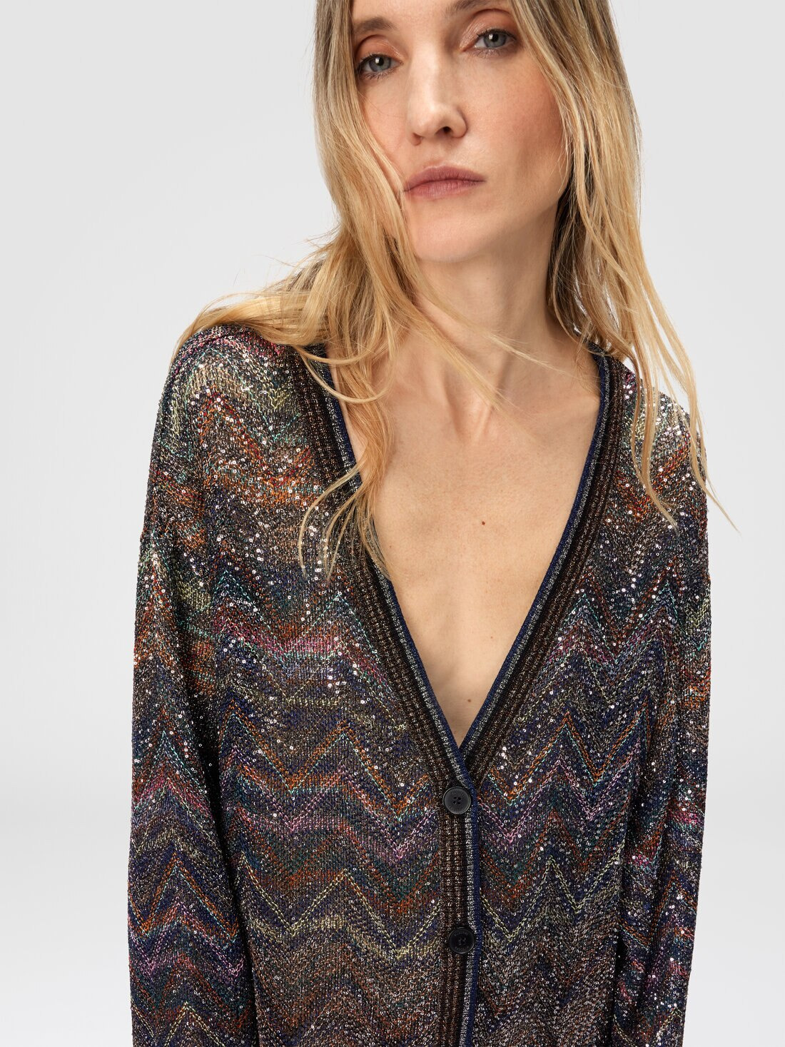 Oversized V-Neck Cardigan with Zigzag Pattern - 4