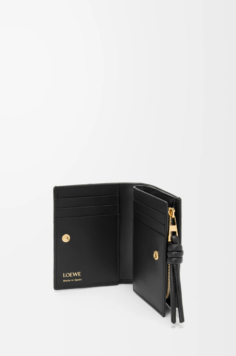 Knot compact wallet in eel 3