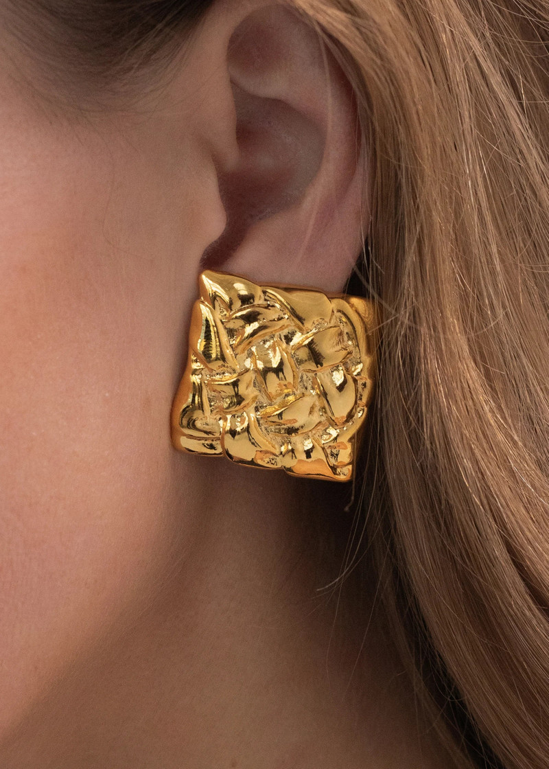 Jennifer Behr Blaine Earrings outlook