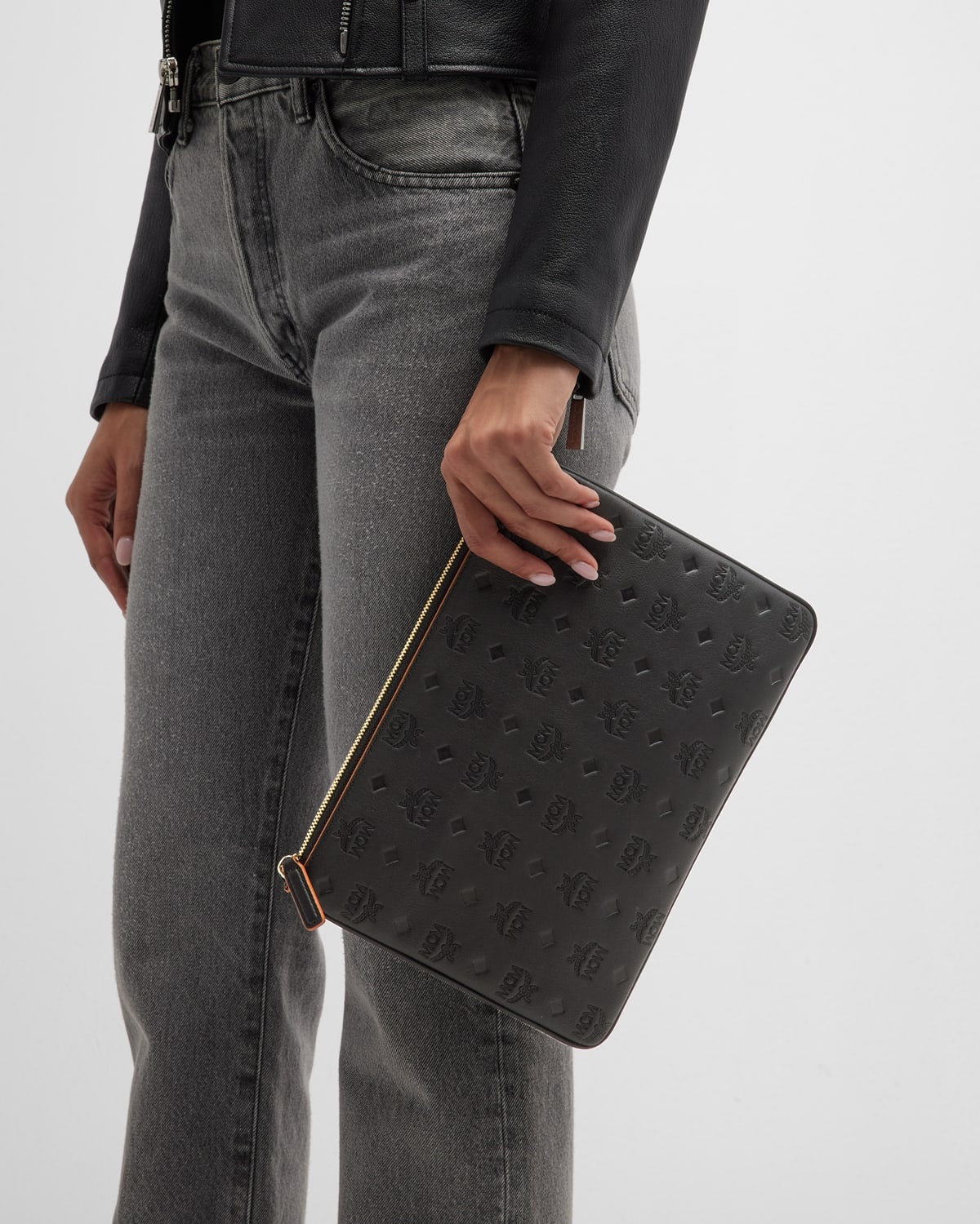 Klara Medium Monogrammed Leather Clutch Bag - 5