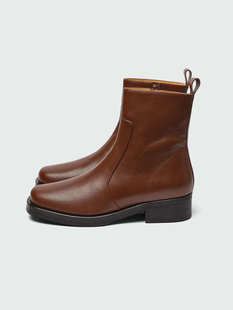 Women's Square Boot 1