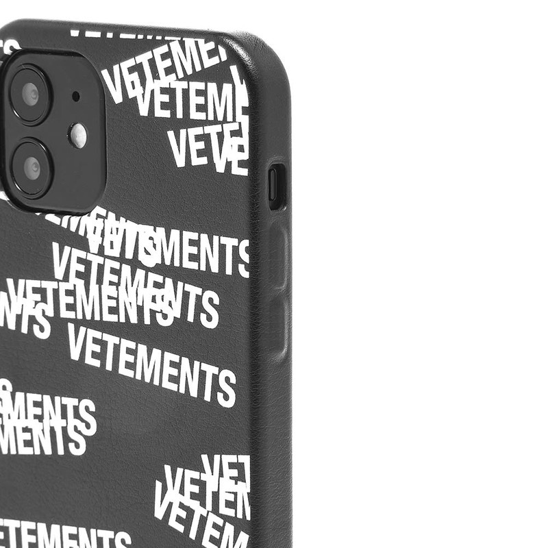 VETEMENTS VETEMENTS Stamped Logo iPhone 12 Pro Case outlook